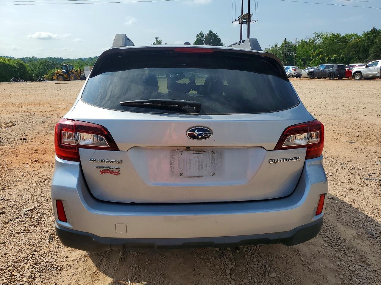 2015 Subaru Outback 2.5i Limited Silver vin: 4S4BSBLCXF3232211