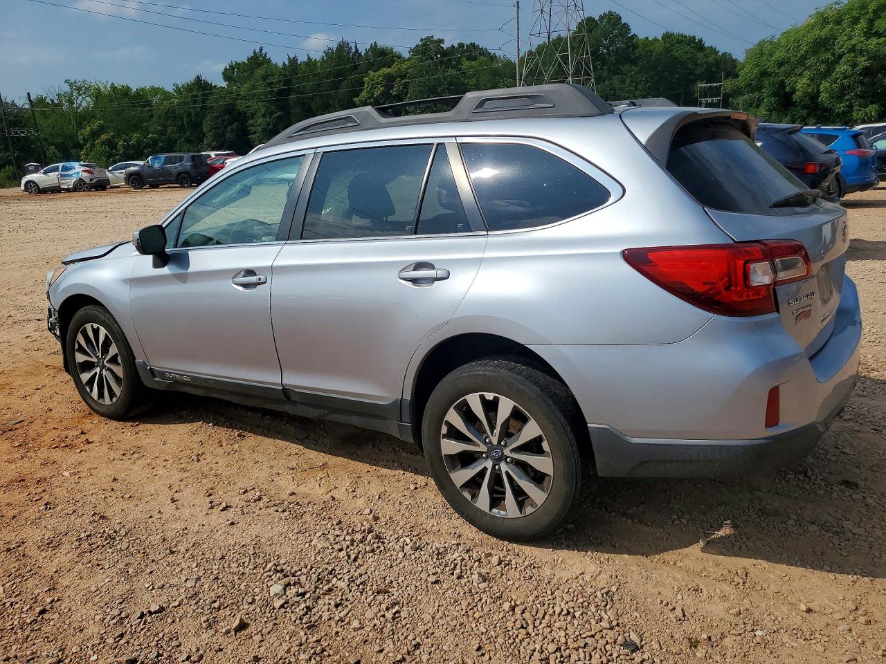 2015 Subaru Outback 2.5i Limited Silver vin: 4S4BSBLCXF3232211