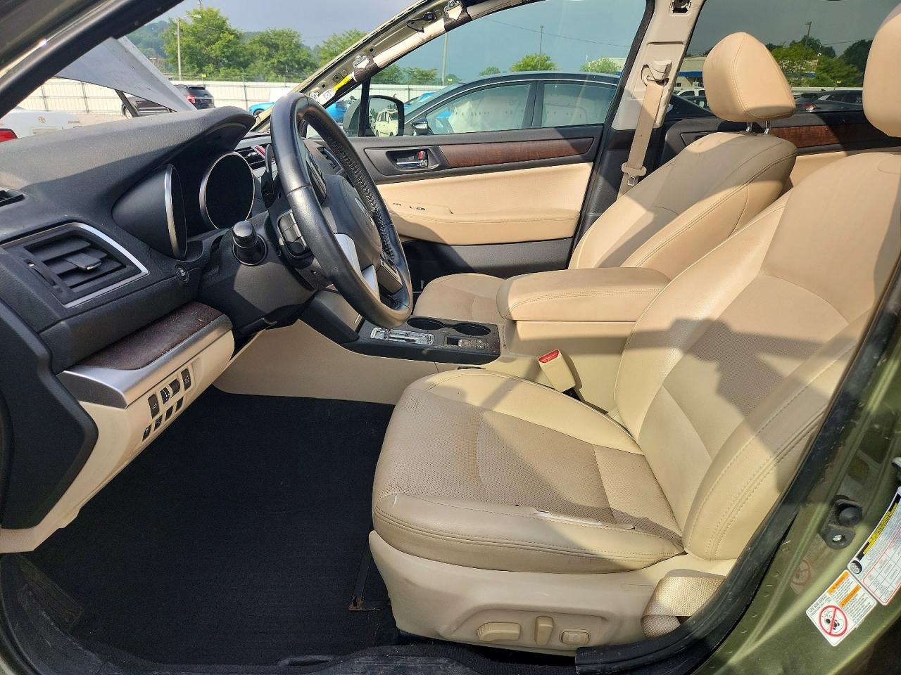2015 Subaru Outback 2.5i Limited Tan vin: 4S4BSBLCXF3312222