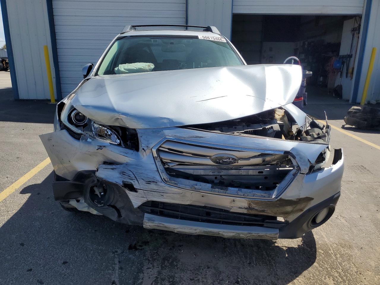 2015 Subaru Outback Silver vin: 4S4BSBNC0F3259835