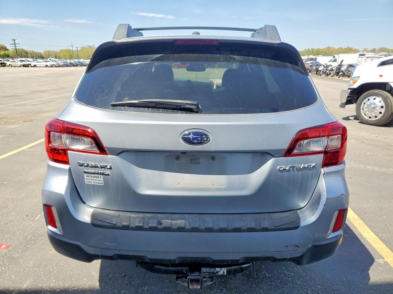 2015 Subaru Outback Silver vin: 4S4BSBNC0F3259835