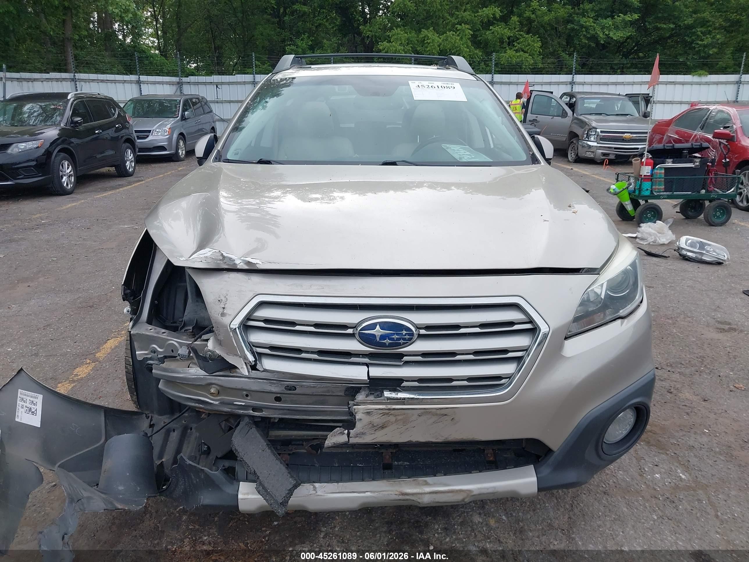 2015 Subaru Outback 2.5i Limited Beige vin: 4S4BSBNC1F3351309