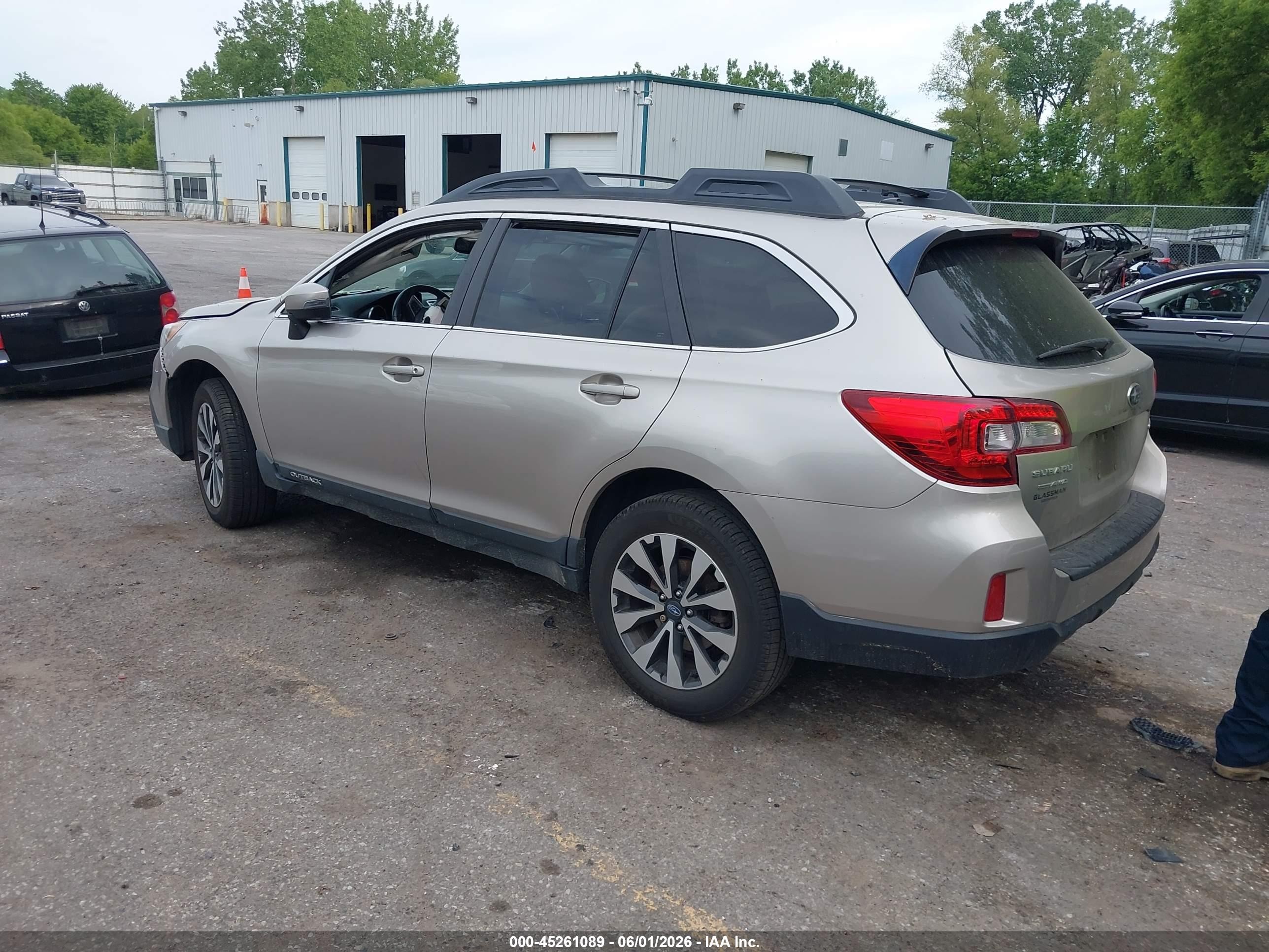 2015 Subaru Outback 2.5i Limited Beige vin: 4S4BSBNC1F3351309