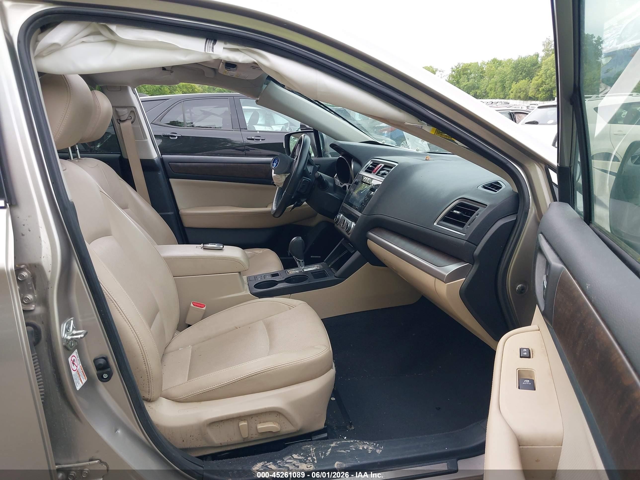 2015 Subaru Outback 2.5i Limited Beige vin: 4S4BSBNC1F3351309