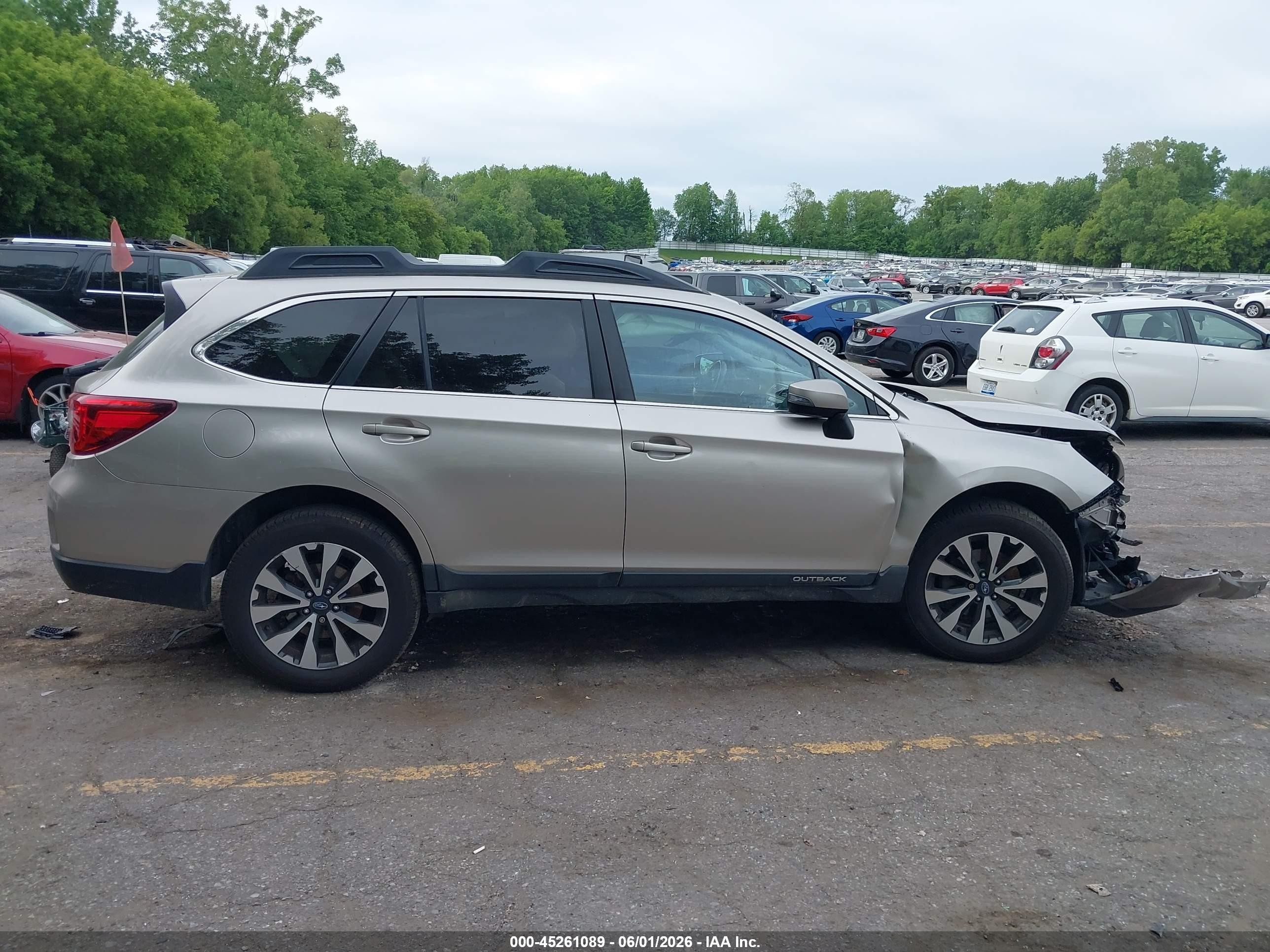 2015 Subaru Outback 2.5i Limited Beige vin: 4S4BSBNC1F3351309