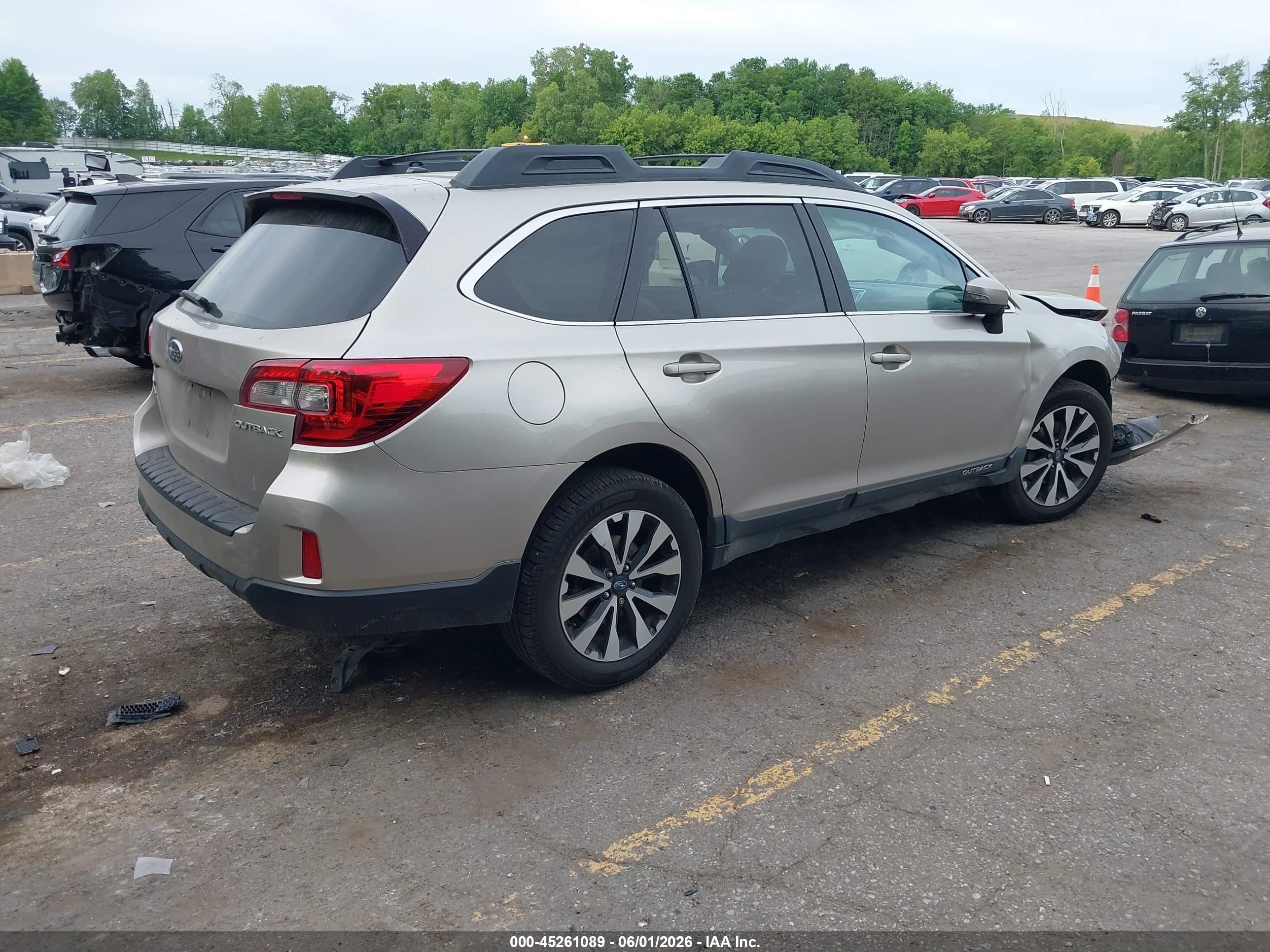 2015 Subaru Outback 2.5i Limited Beige vin: 4S4BSBNC1F3351309