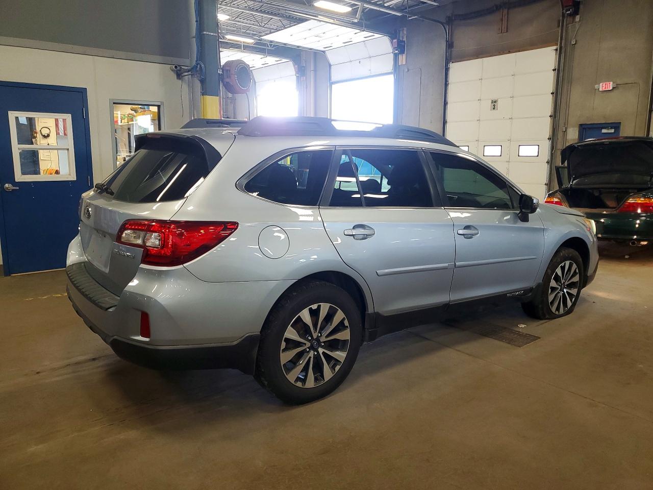 2015 Subaru Outback 2.5i Limited Blue vin: 4S4BSBNC1F3353030