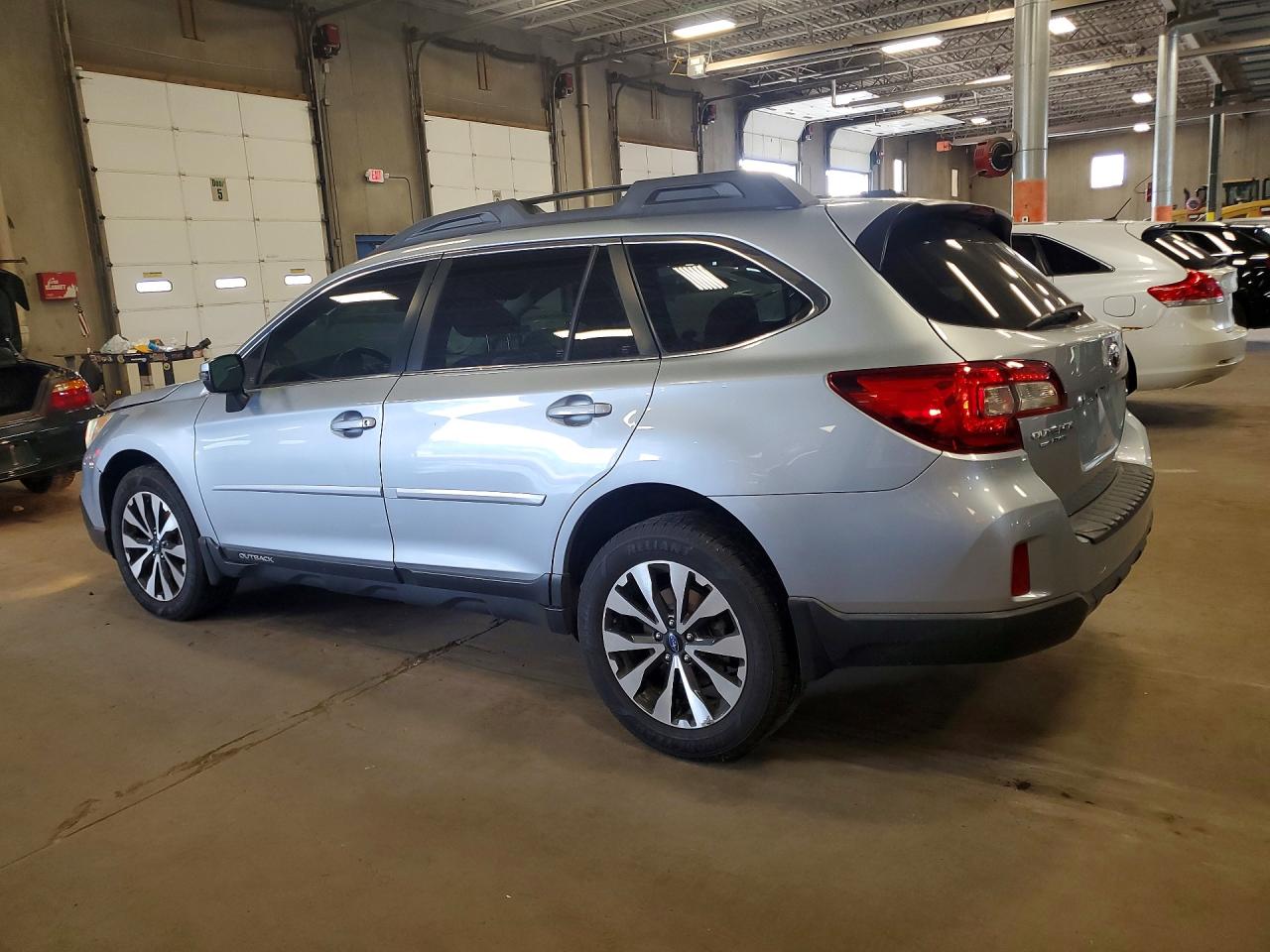 2015 Subaru Outback 2.5i Limited Blue vin: 4S4BSBNC1F3353030