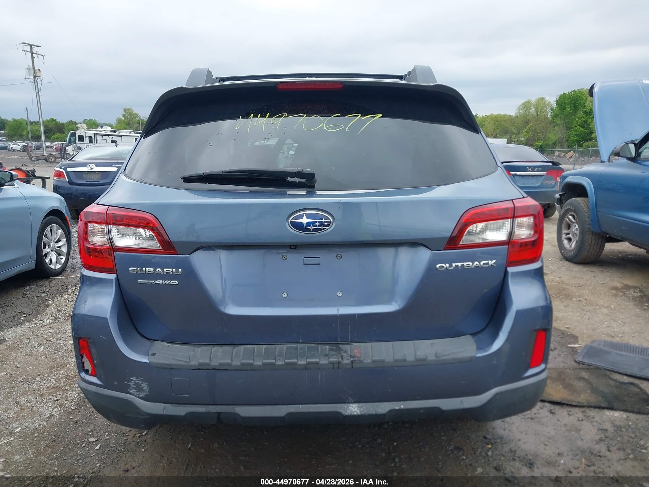 2015 Subaru Outback 2.5i Limited Blue vin: 4S4BSBNC2F3232734