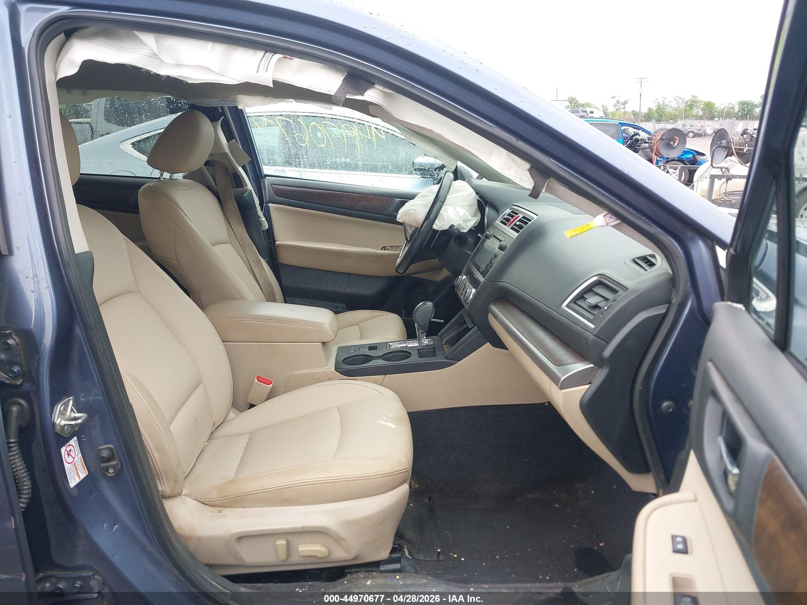 2015 Subaru Outback 2.5i Limited Blue vin: 4S4BSBNC2F3232734
