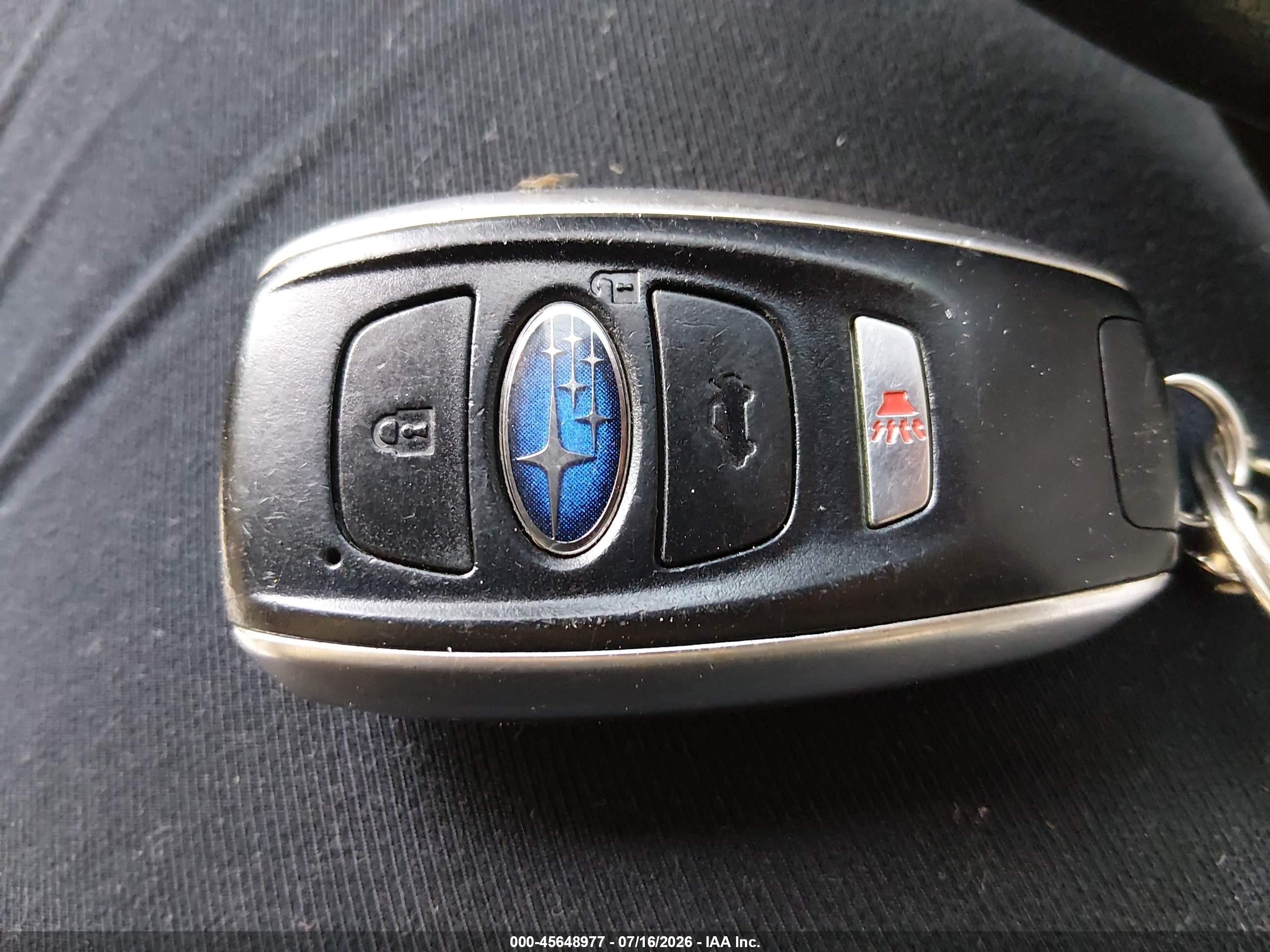 2015 Subaru Outback 2.5i Limited White vin: 4S4BSBNC2F3313586