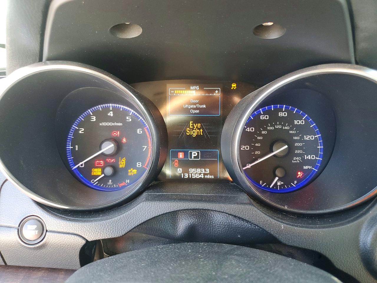 2015 Subaru Outback 2.5i Limited Серебряный vin: 4S4BSBNC2F3346409