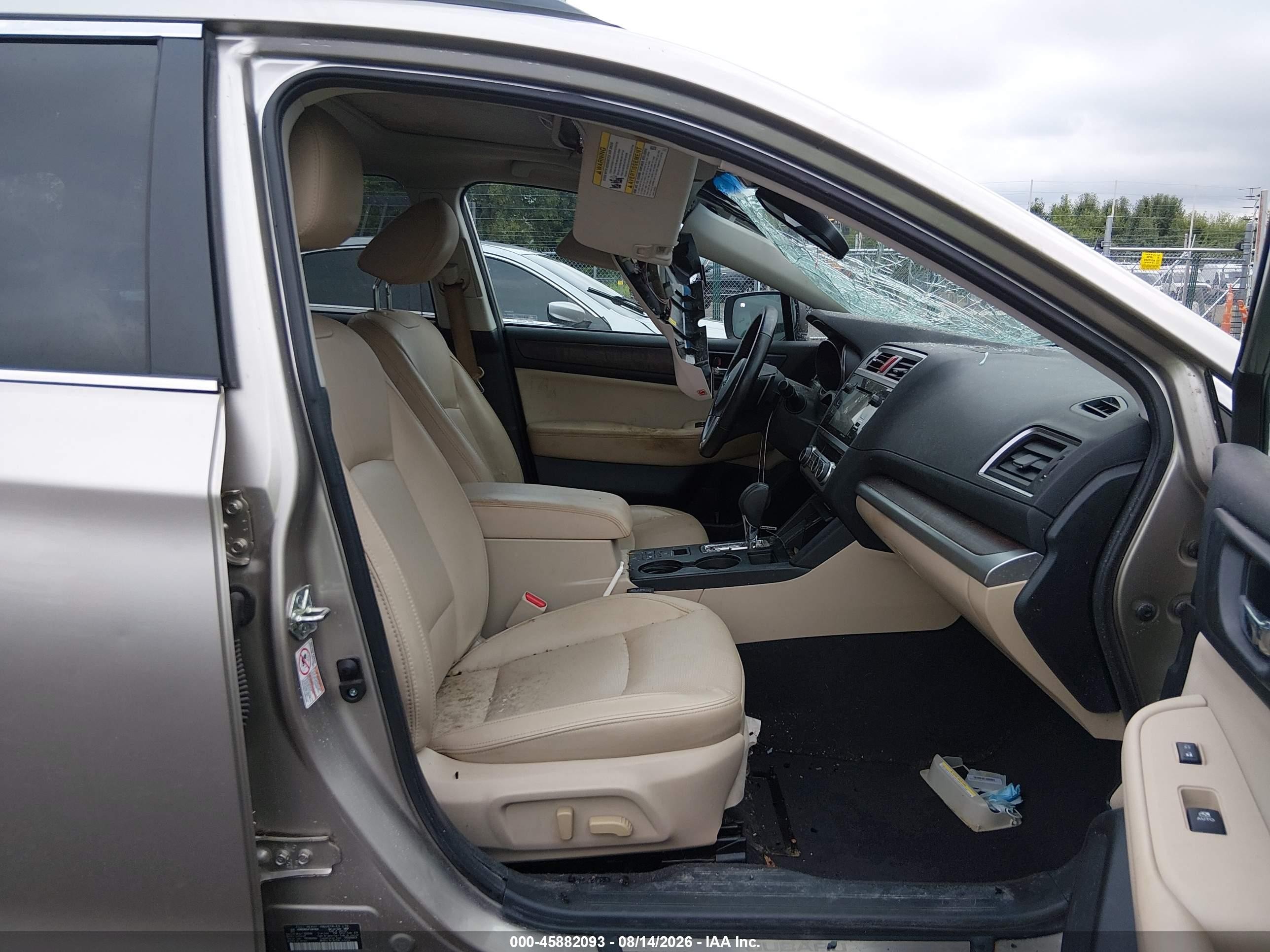 2015 Subaru Outback 2.5i Limited Silver vin: 4S4BSBNC4F3361932
