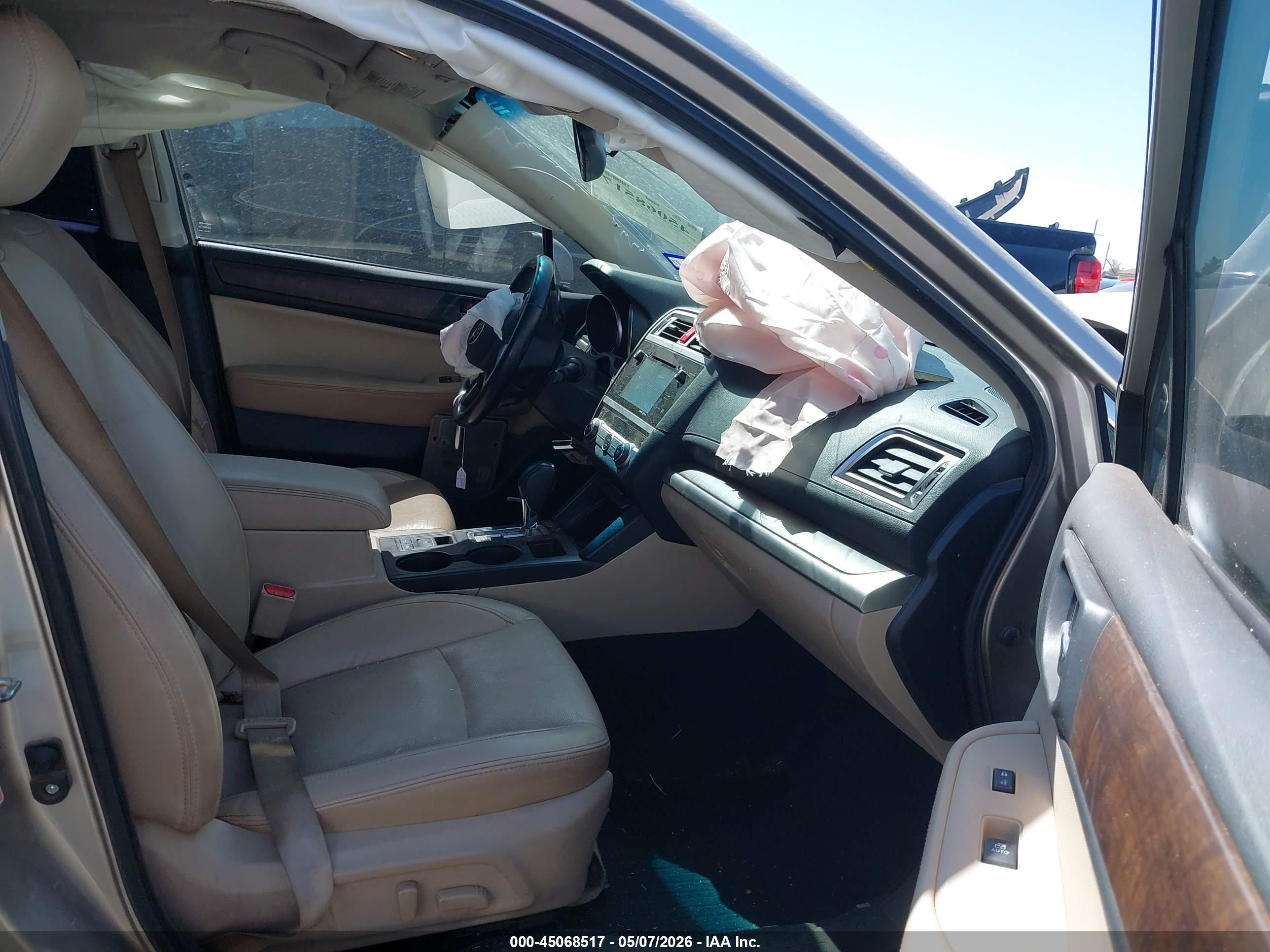 2015 Subaru Outback 2.5i Limited Champagne vin: 4S4BSBNC5F3295620