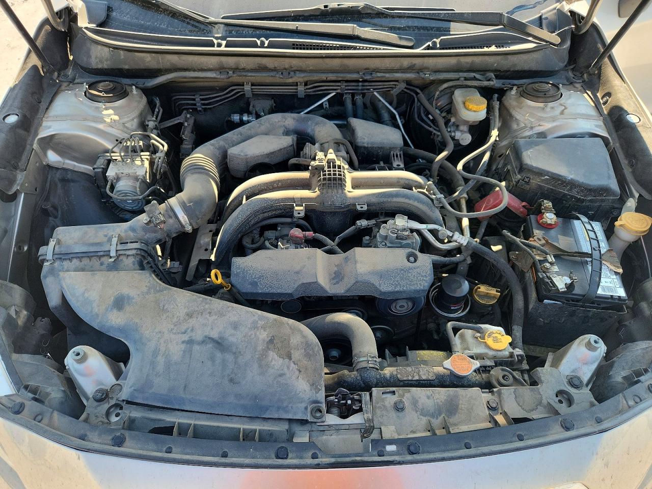 2016 Subaru Outback 2.5i Limited Серебряный vin: 4S4BSBNC5G3242577