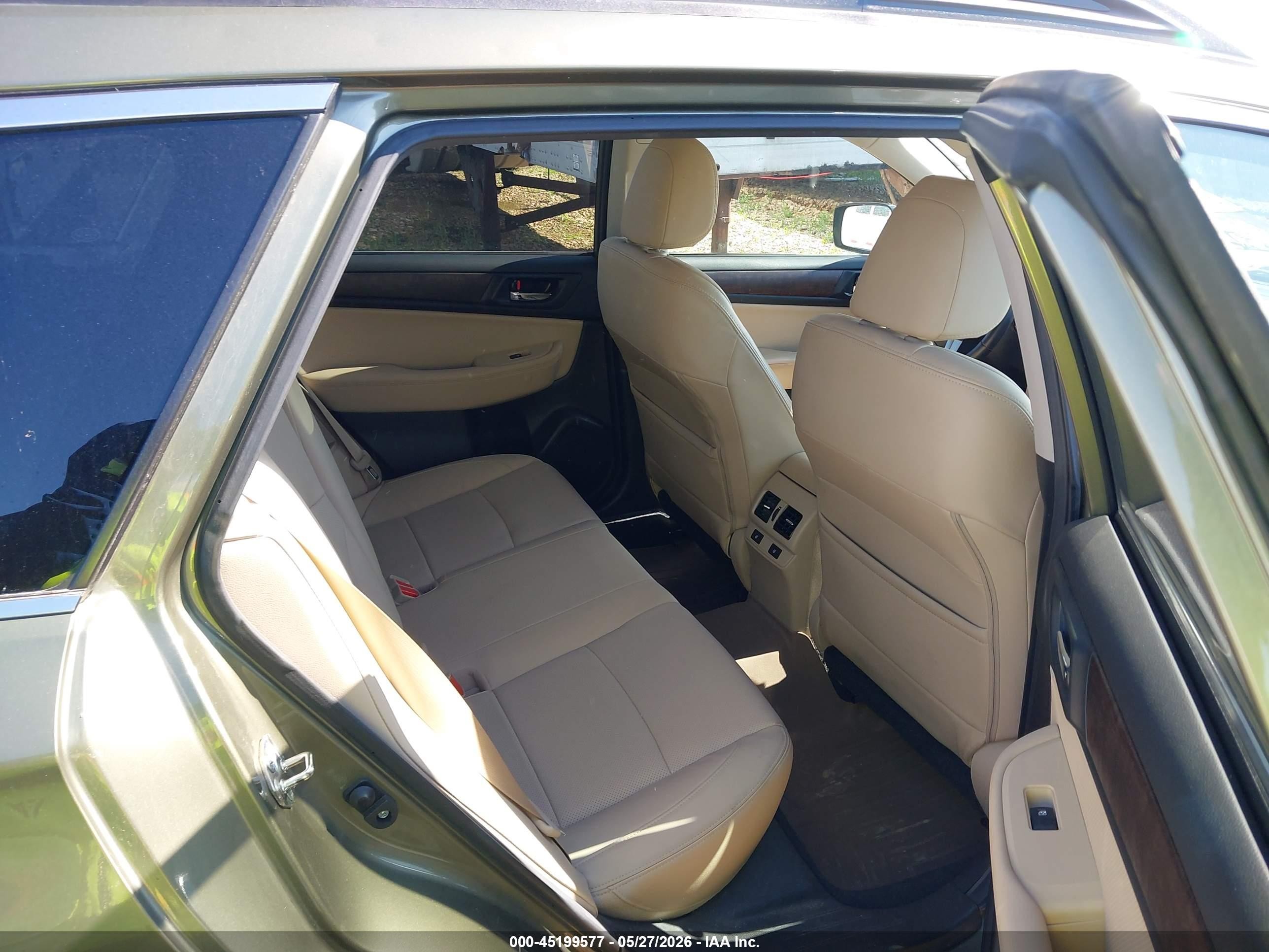 2015 Subaru Outback 2.5i Limited Green vin: 4S4BSBNC6F3345330