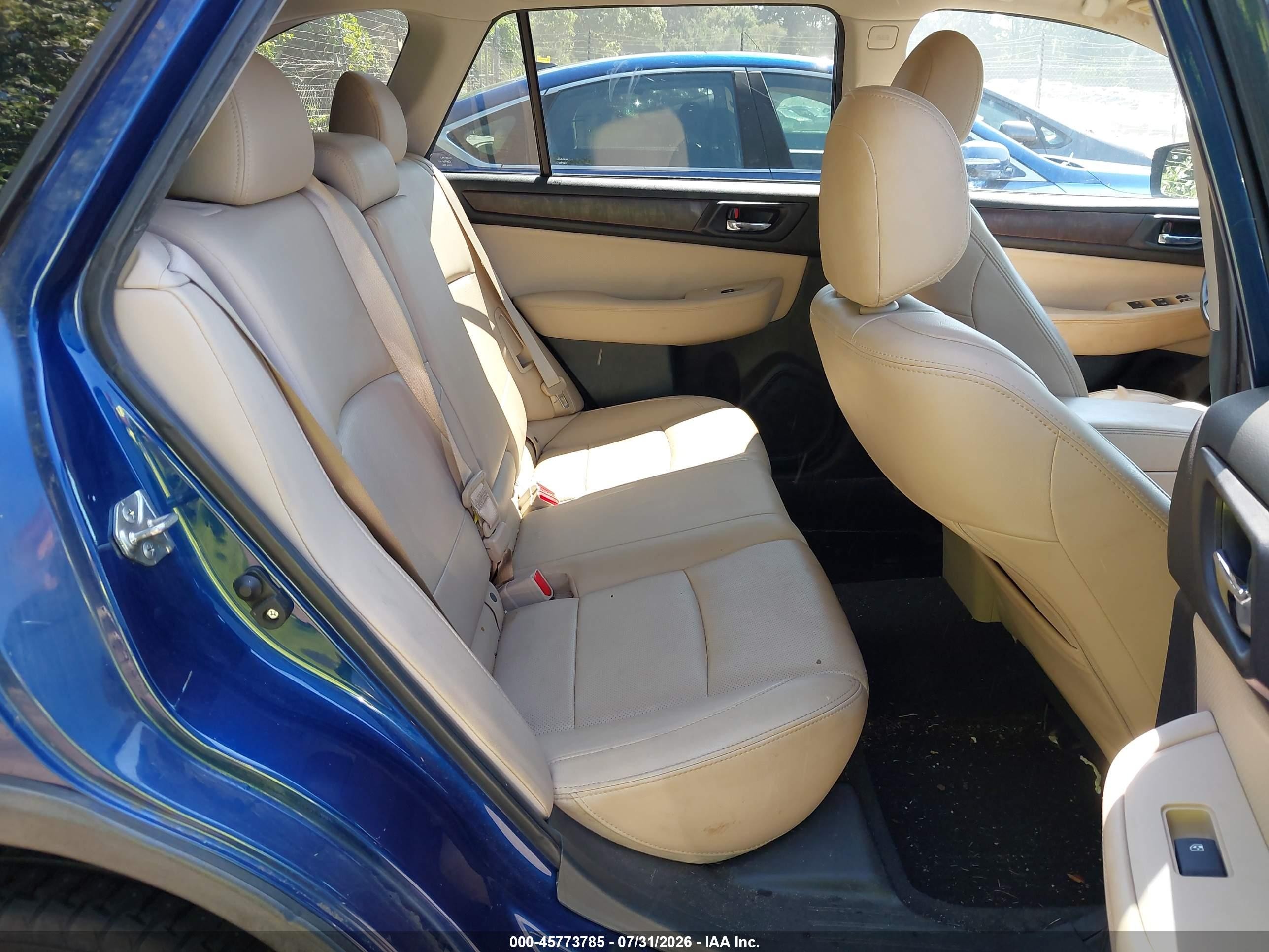 2015 Subaru Outback 2.5i Limited Blue vin: 4S4BSBNC7F3270945