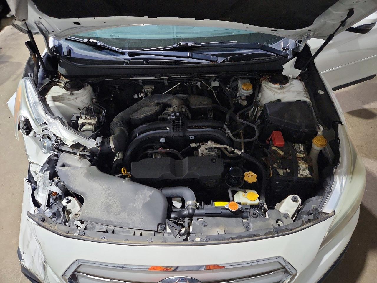 2015 Subaru Outback 2.5i Limited White vin: 4S4BSBNC7F3304737