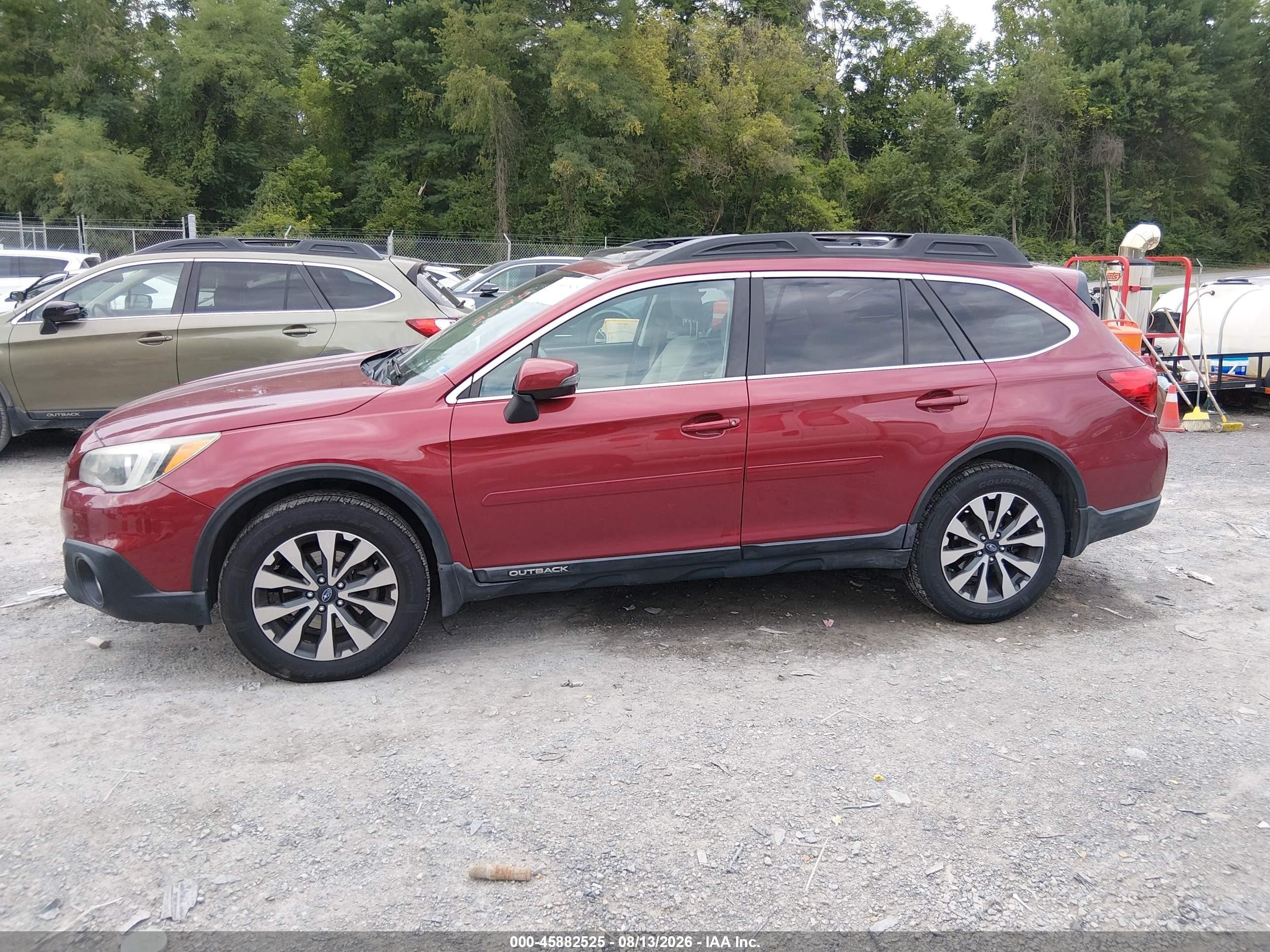 2015 Subaru Outback 2.5i Limited Burgundy vin: 4S4BSBNC8F3260411