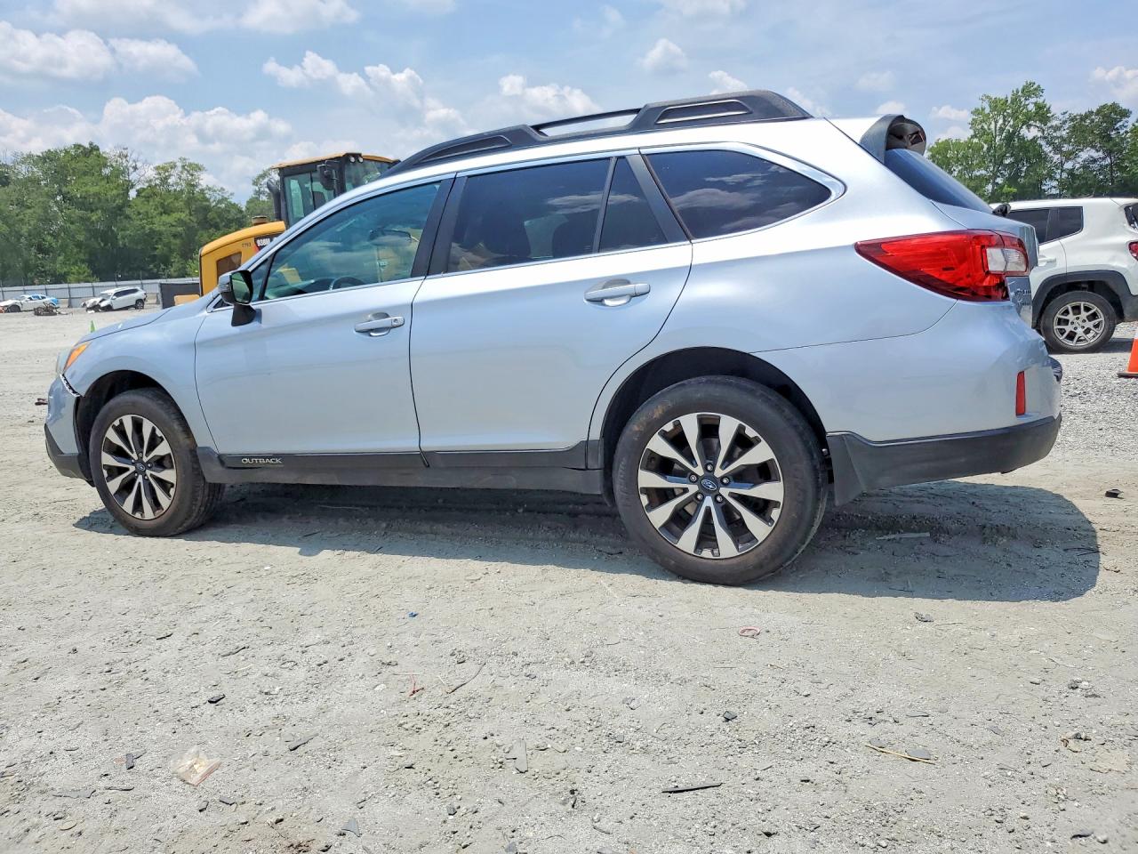 2015 Subaru Outback 2.5i Limited Silver vin: 4S4BSBNC8F3263387