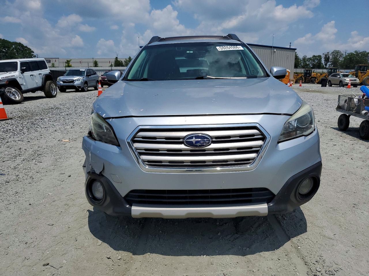 2015 Subaru Outback 2.5i Limited Silver vin: 4S4BSBNC8F3263387
