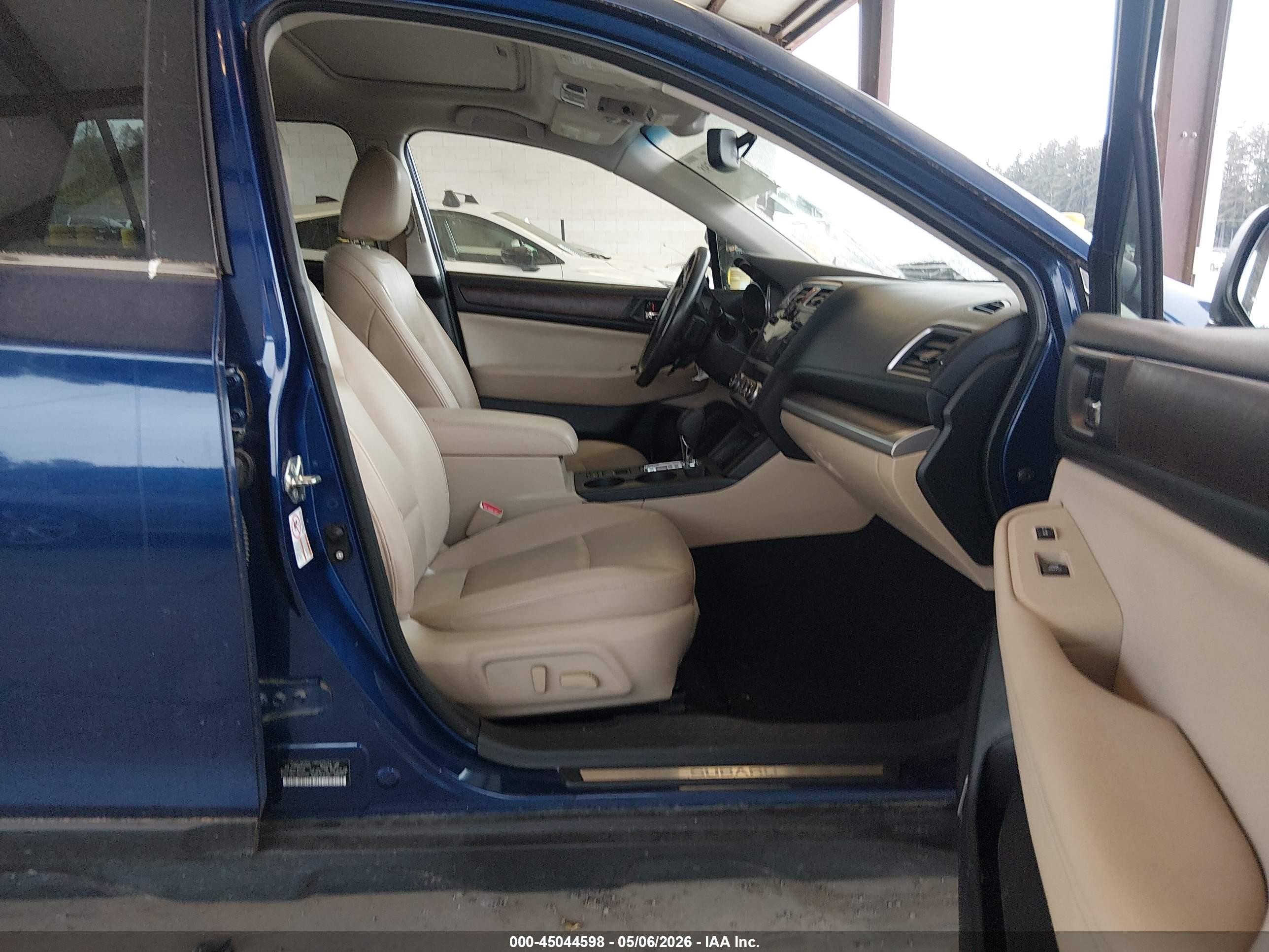 2015 Subaru Outback 2.5i Limited Синий vin: 4S4BSBNC9F3276357