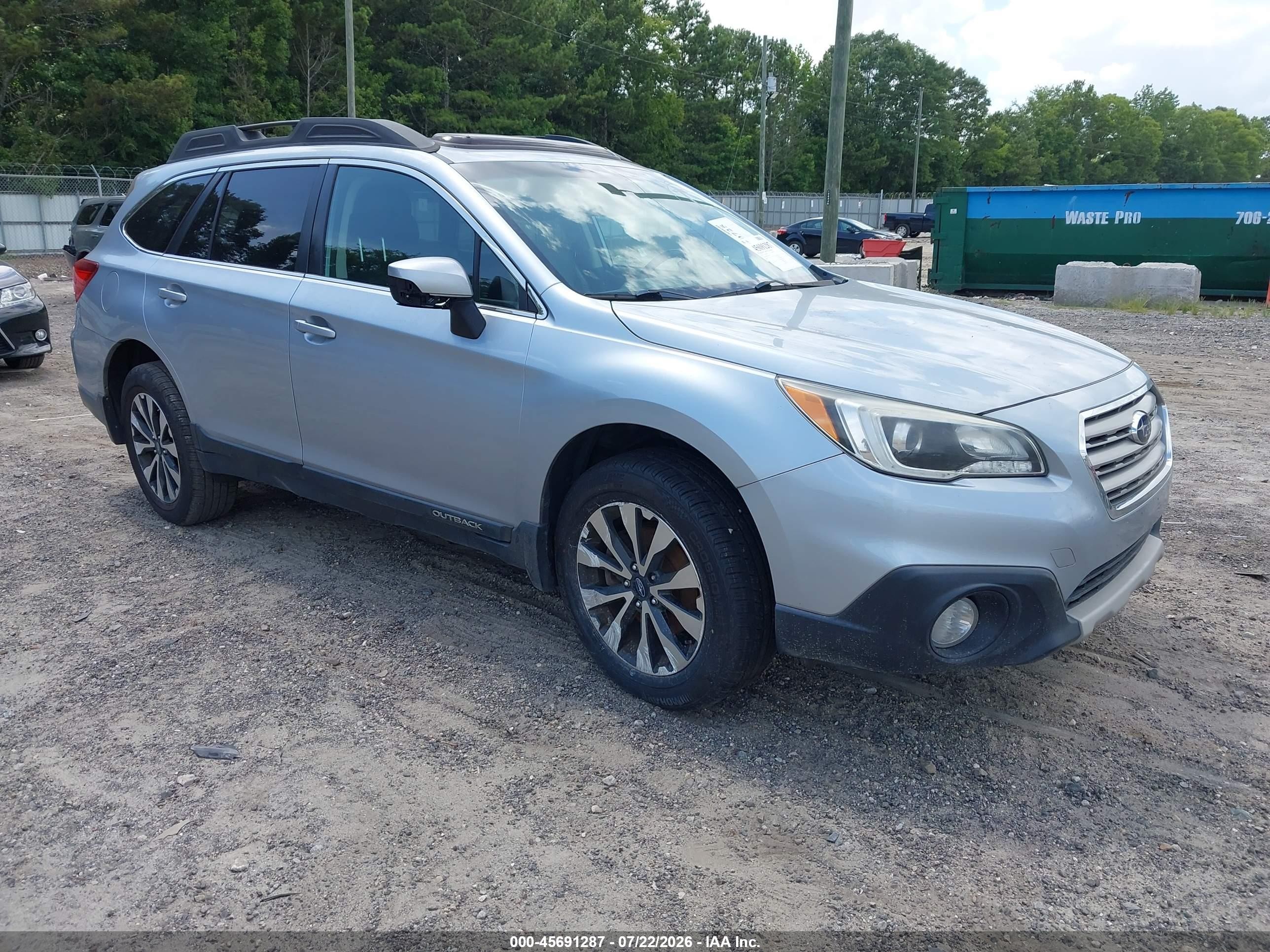 2015 Subaru Outback 2.5i Limited Silver vin: 4S4BSBNC9F3361652