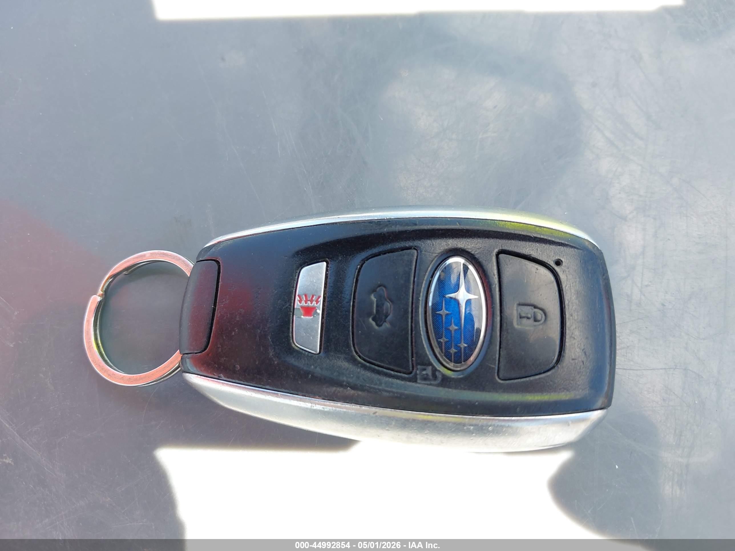 2015 Subaru Outback 2.5i Limited White vin: 4S4BSBNCXF3279381