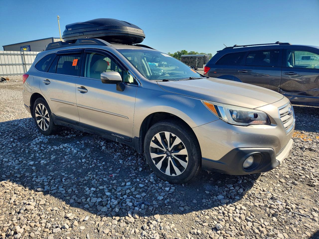 2015 Subaru Outback 2.5i Limited Silver vin: 4S4BSBNCXF3318308
