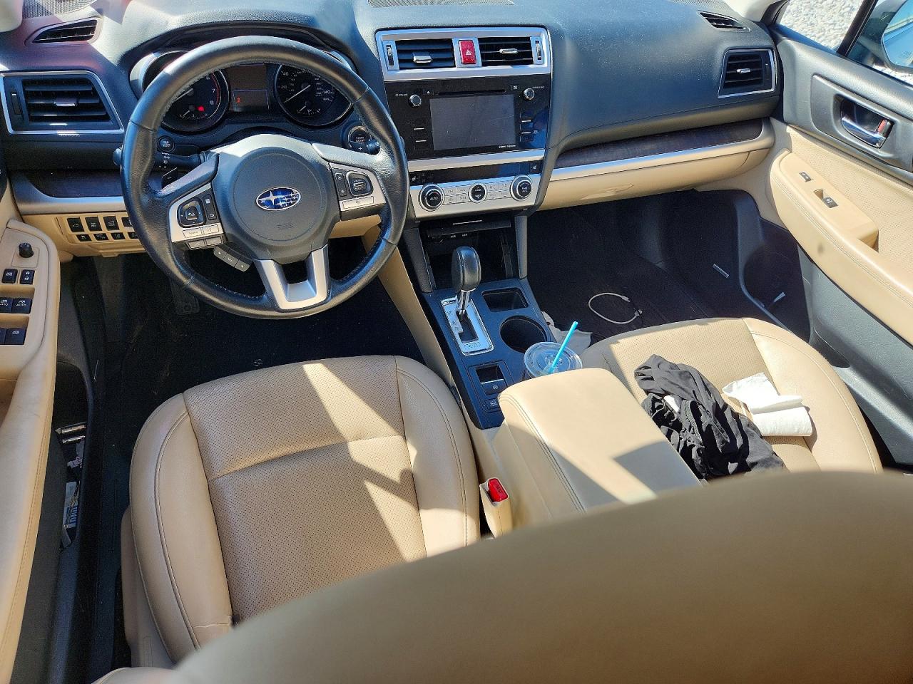 2015 Subaru Outback 2.5i Limited Silver vin: 4S4BSBNCXF3318308