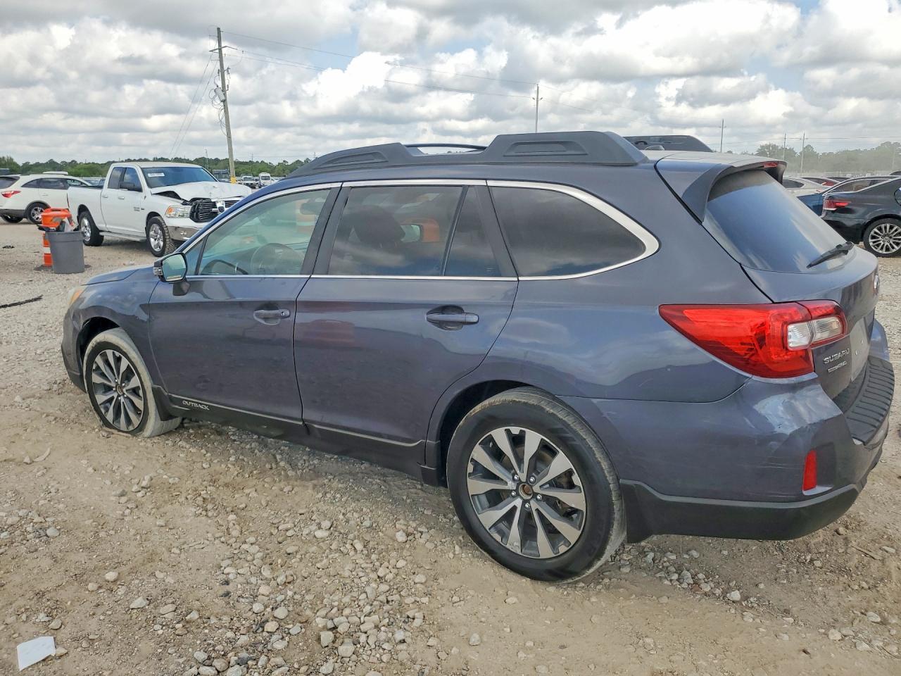 2015 Subaru Outback 3.6r Limited Black vin: 4S4BSEJC1F3235387