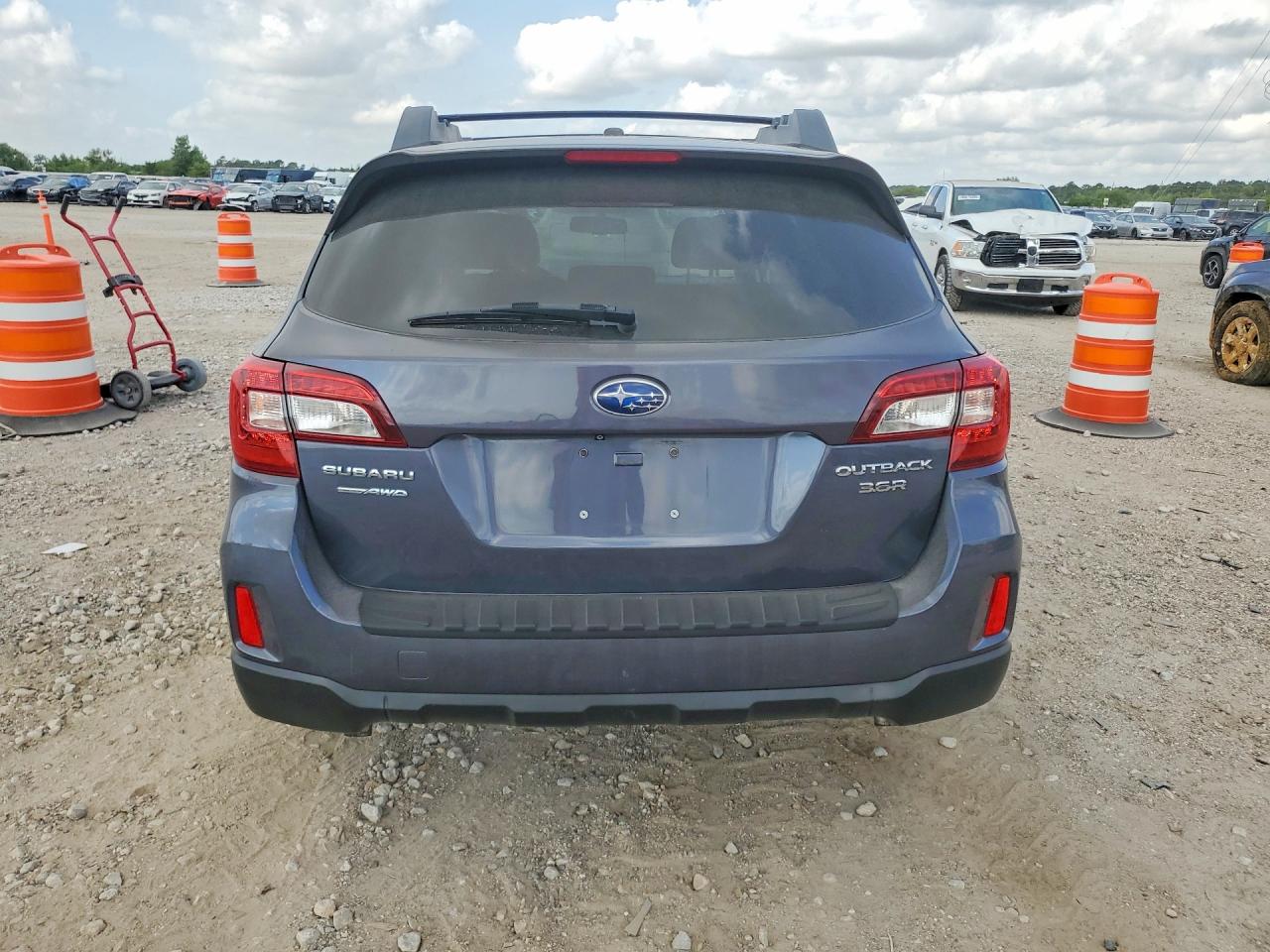 2015 Subaru Outback 3.6r Limited Black vin: 4S4BSEJC1F3235387