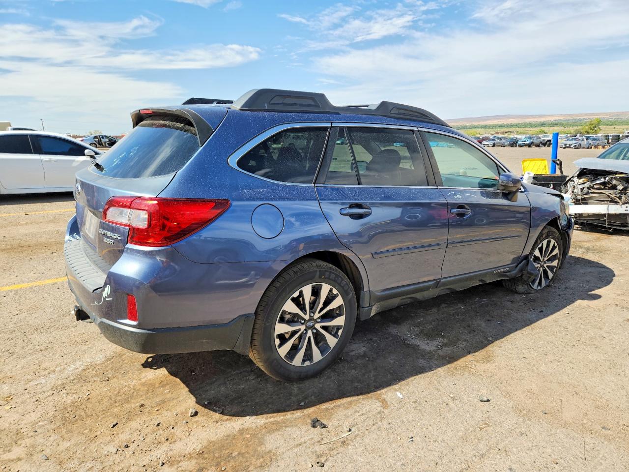 2015 Subaru Outback 3.6r Limited Blue vin: 4S4BSEJC8F3314670