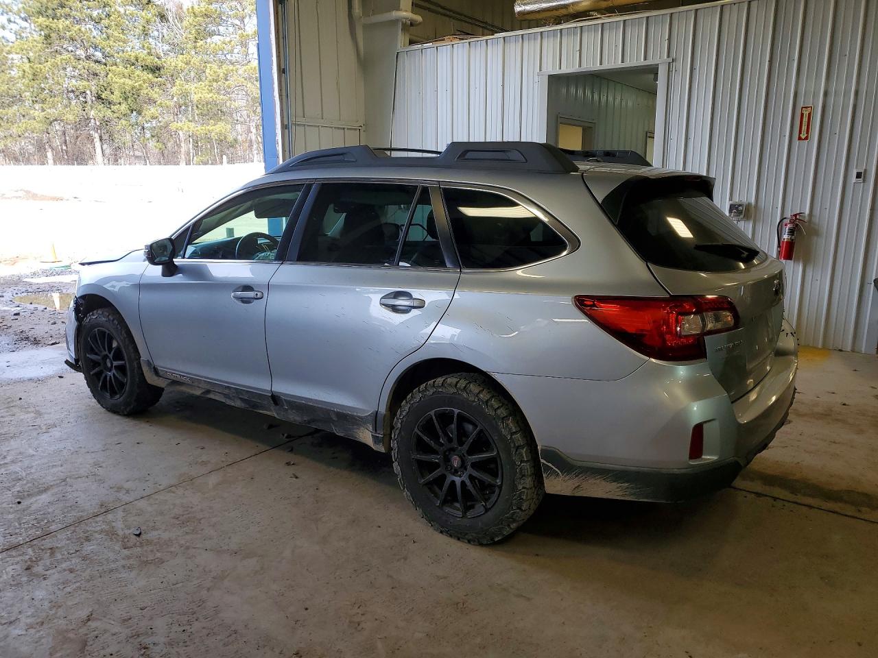 2015 Subaru Outback 3.6r Limited Gray vin: 4S4BSEJCXF3253600