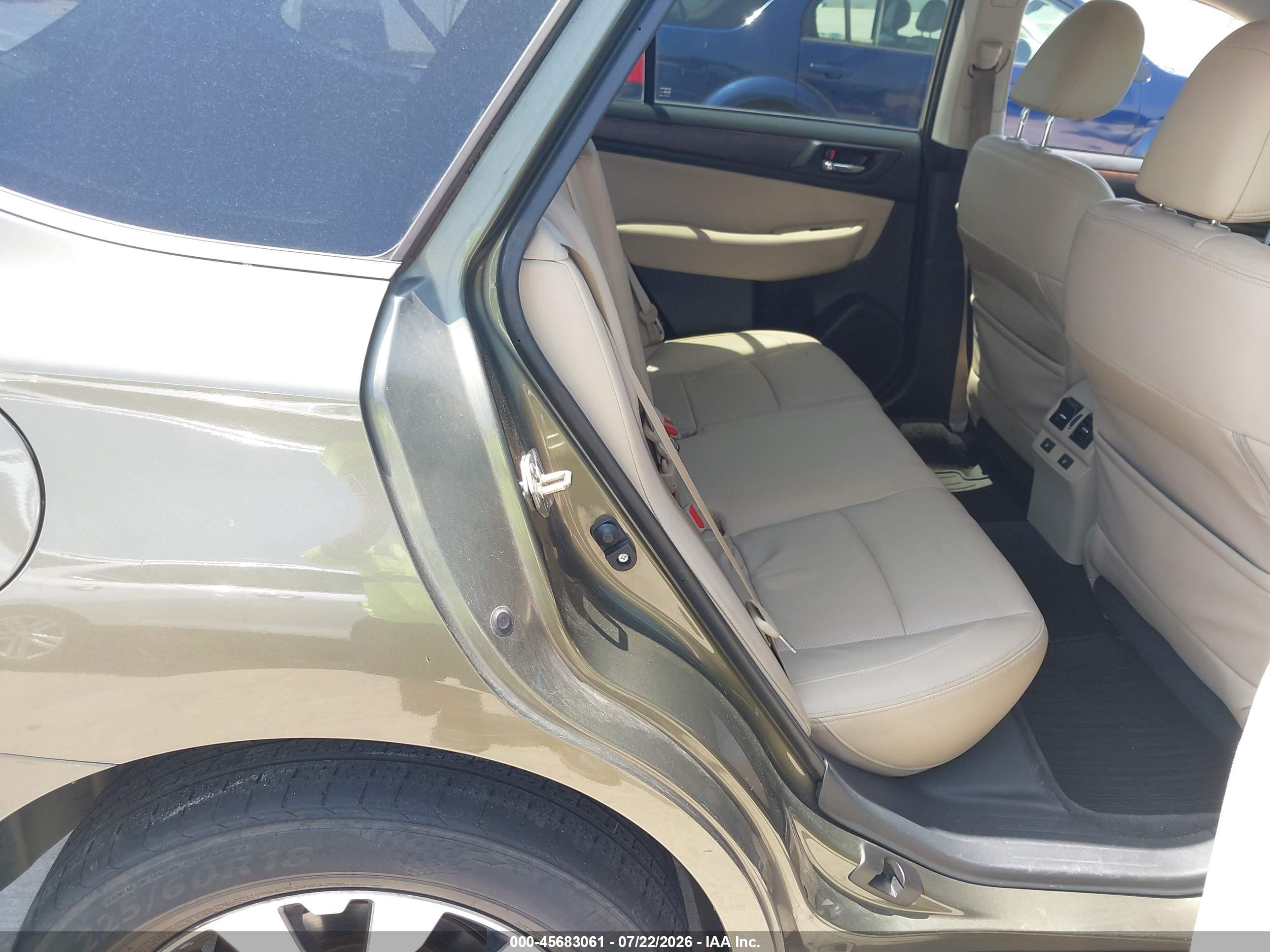 2015 Subaru Outback 3.6r Limited Green vin: 4S4BSELC2F3223469