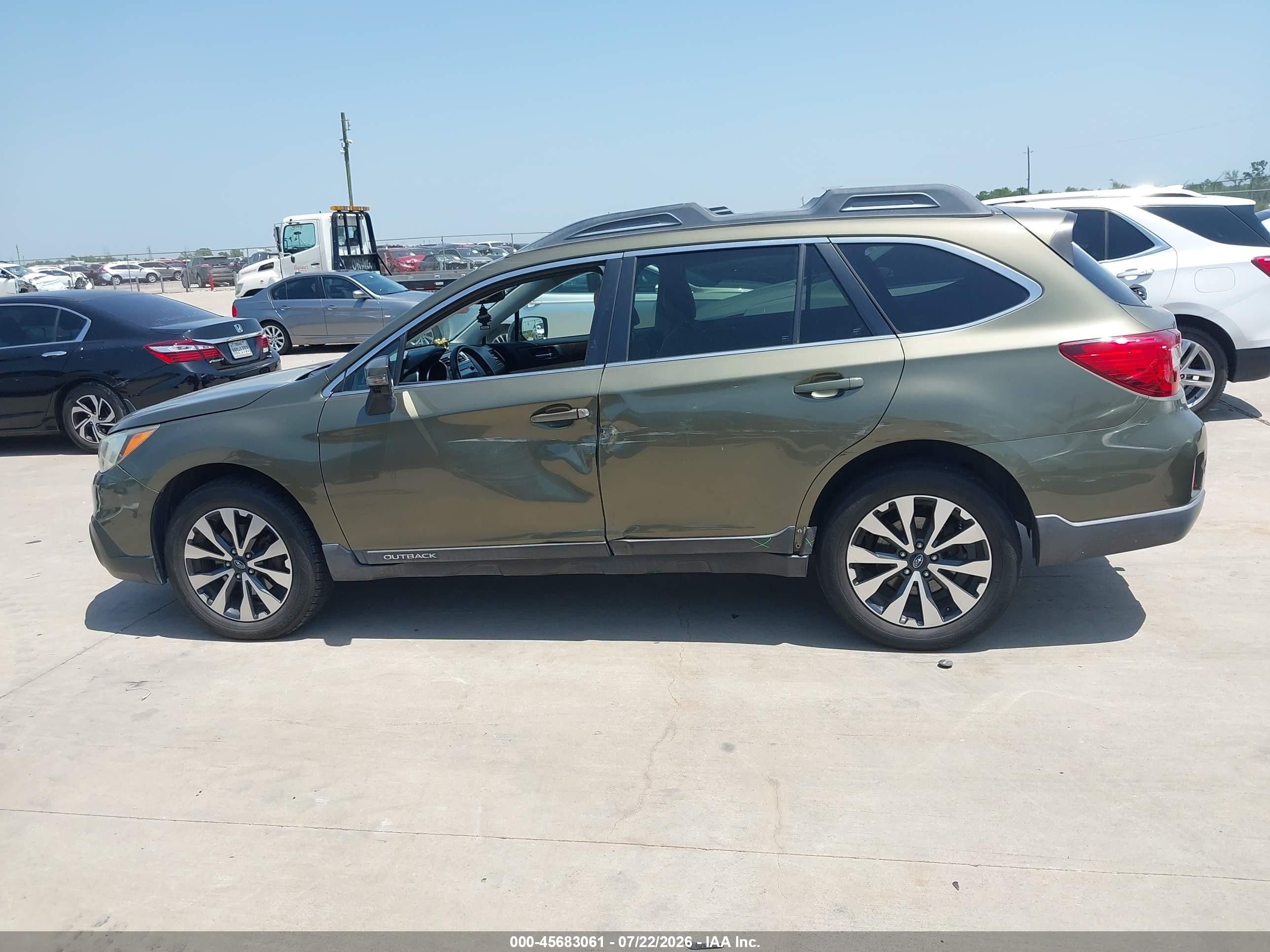 2015 Subaru Outback 3.6r Limited Green vin: 4S4BSELC2F3223469