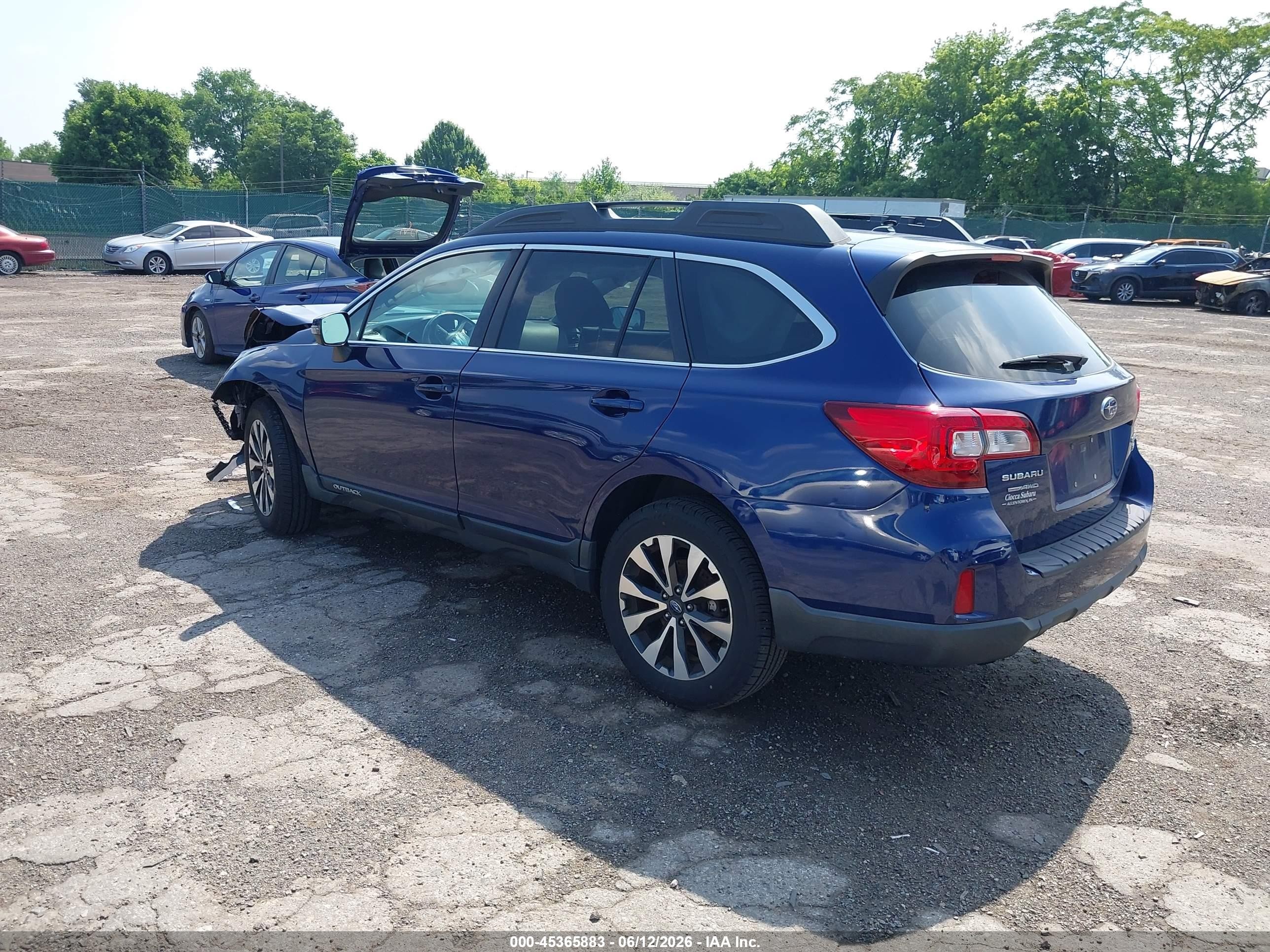 2015 Subaru Outback 3.6r Limited Blue vin: 4S4BSELC4F3327901