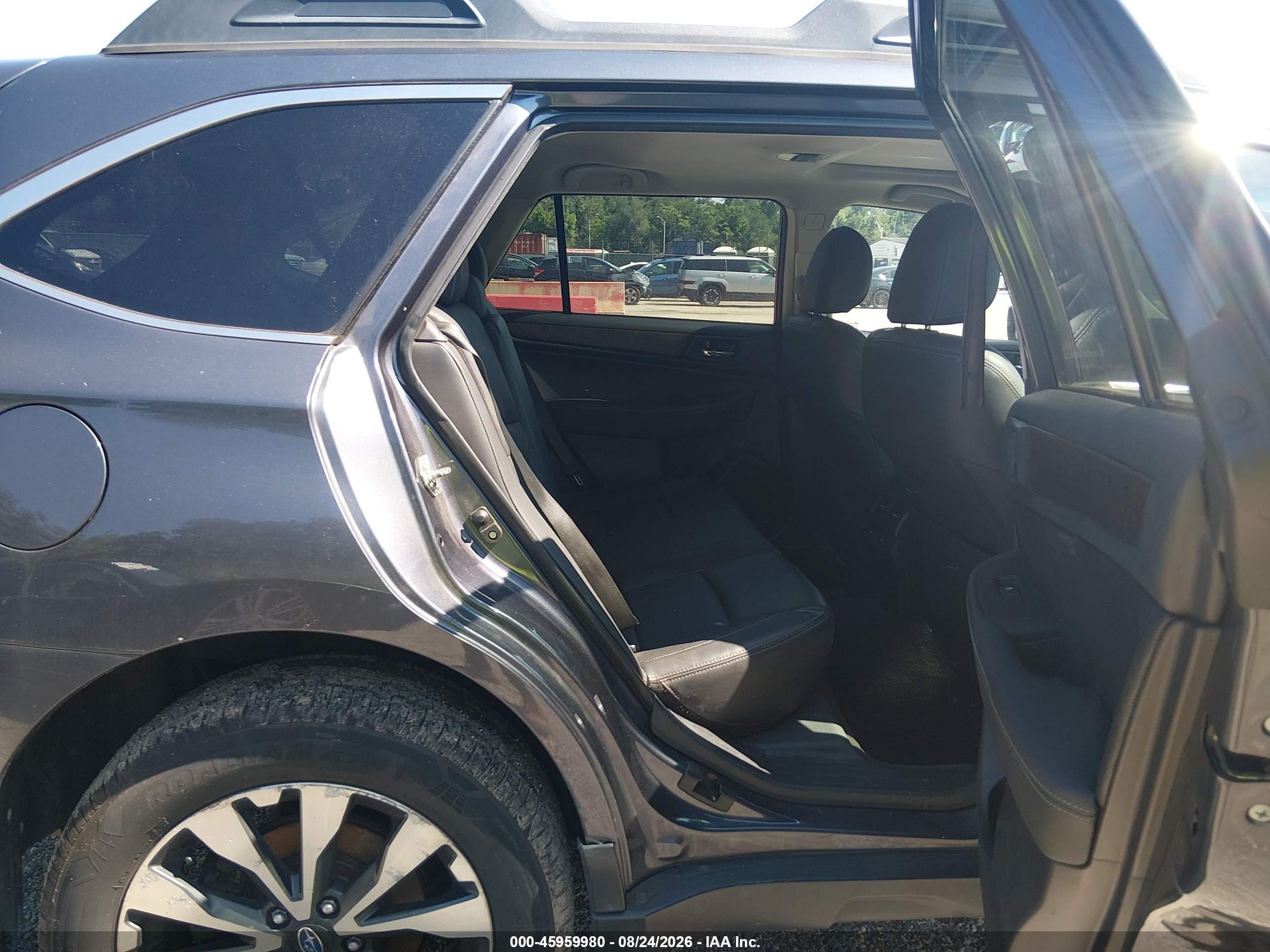 2015 Subaru Outback 3.6r Limited Gray vin: 4S4BSELC5F3228648