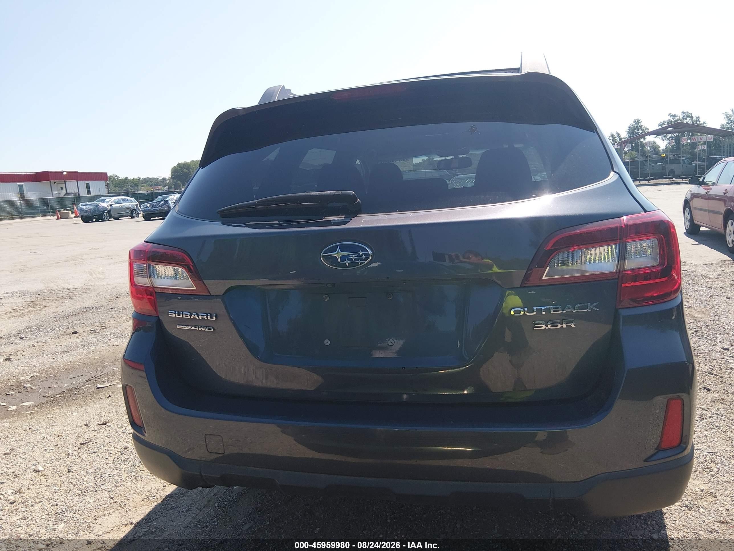 2015 Subaru Outback 3.6r Limited Gray vin: 4S4BSELC5F3228648