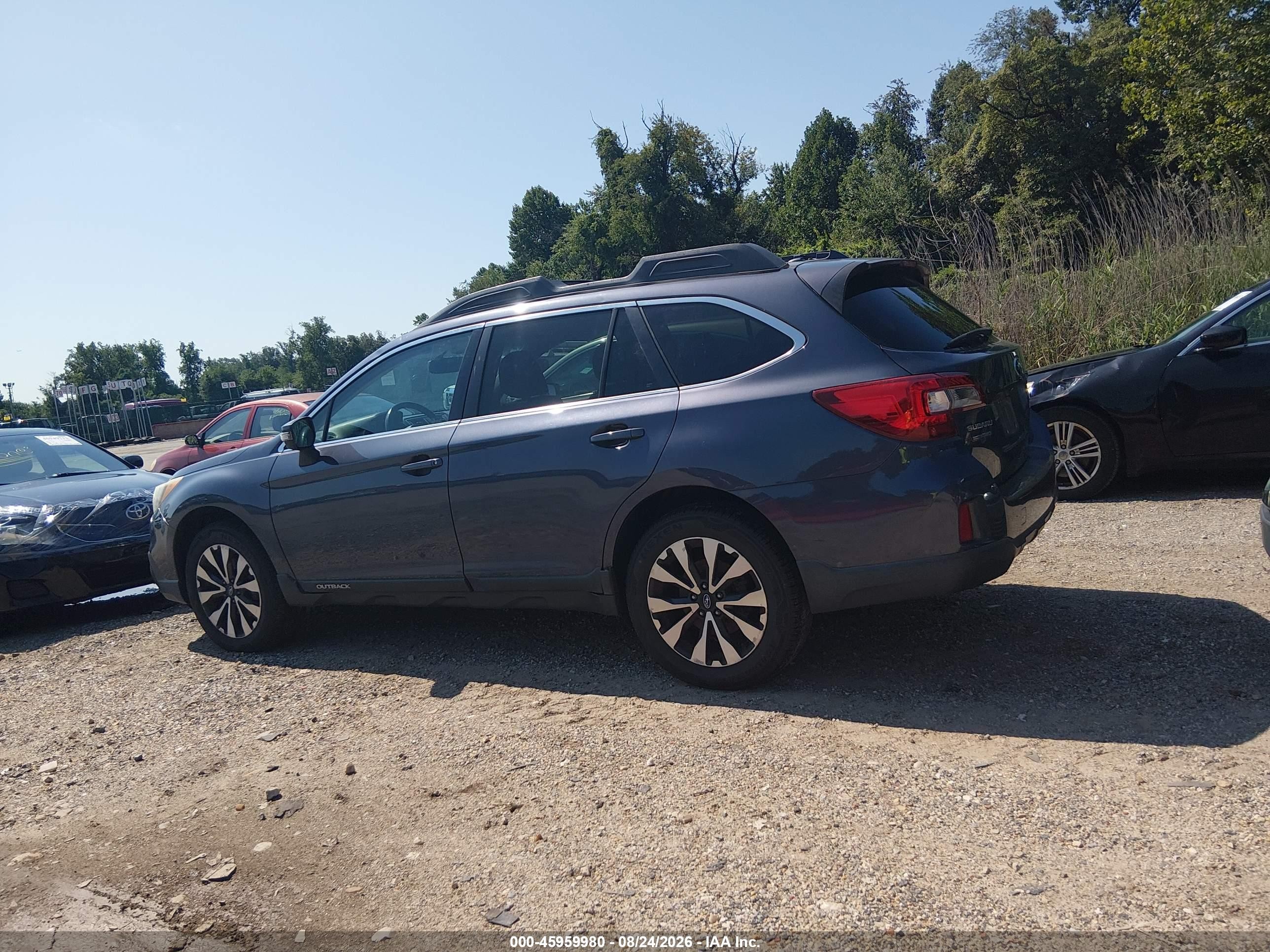 2015 Subaru Outback 3.6r Limited Gray vin: 4S4BSELC5F3228648