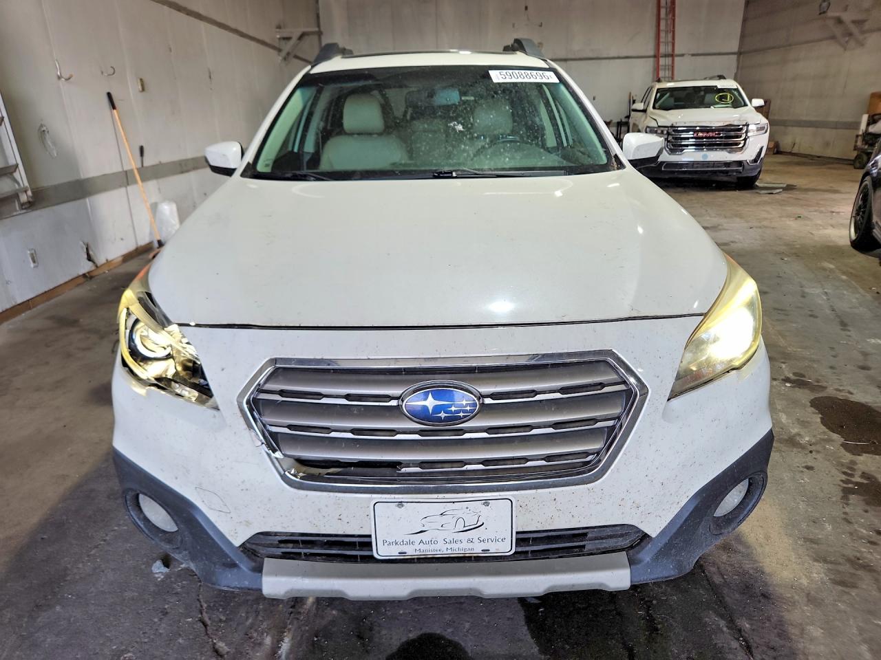 2015 Subaru Outback White vin: 4S4BSELC7F3215156
