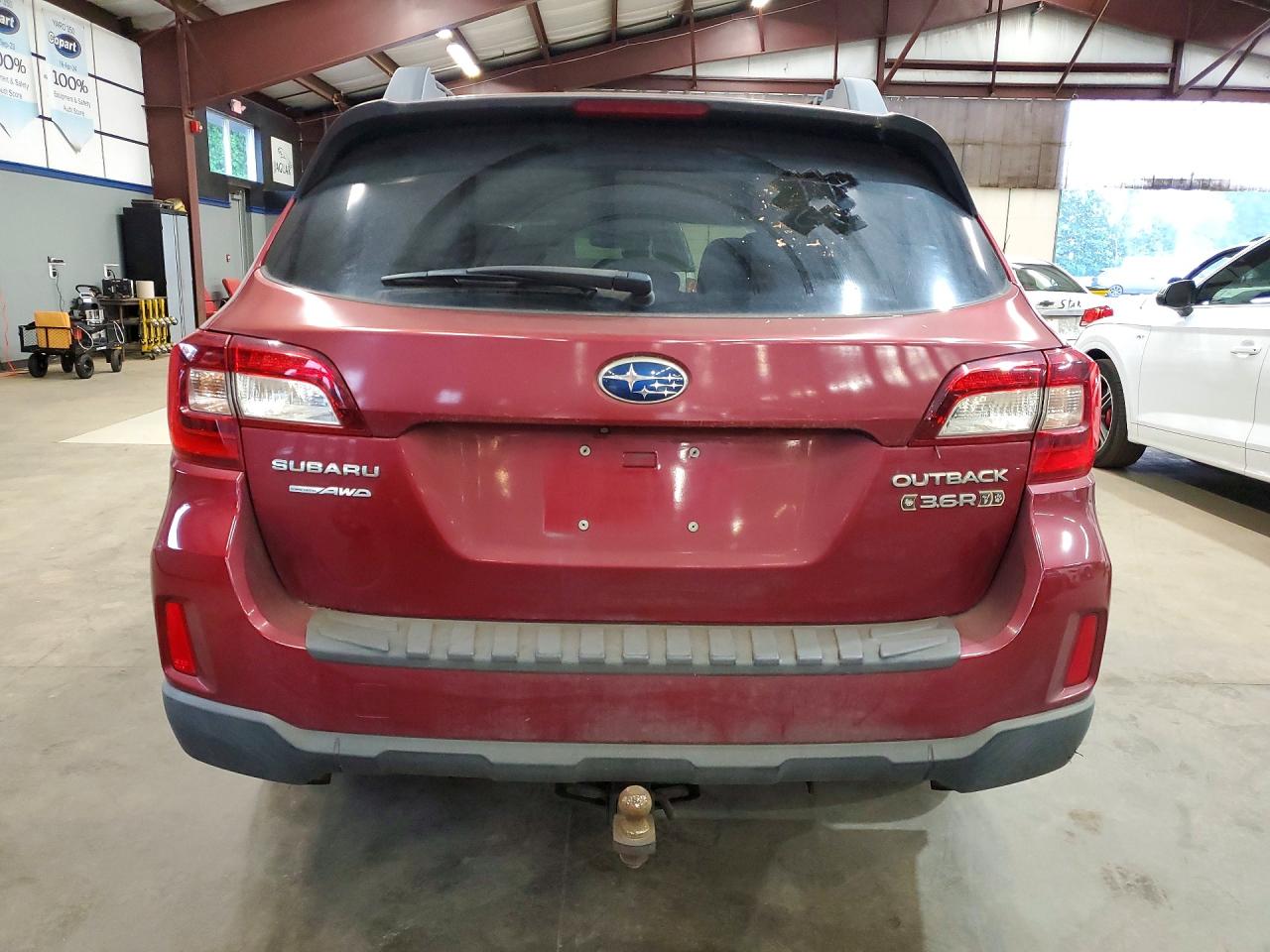 2015 Subaru Outback 3.6r Limited Red vin: 4S4BSELC8F3350081