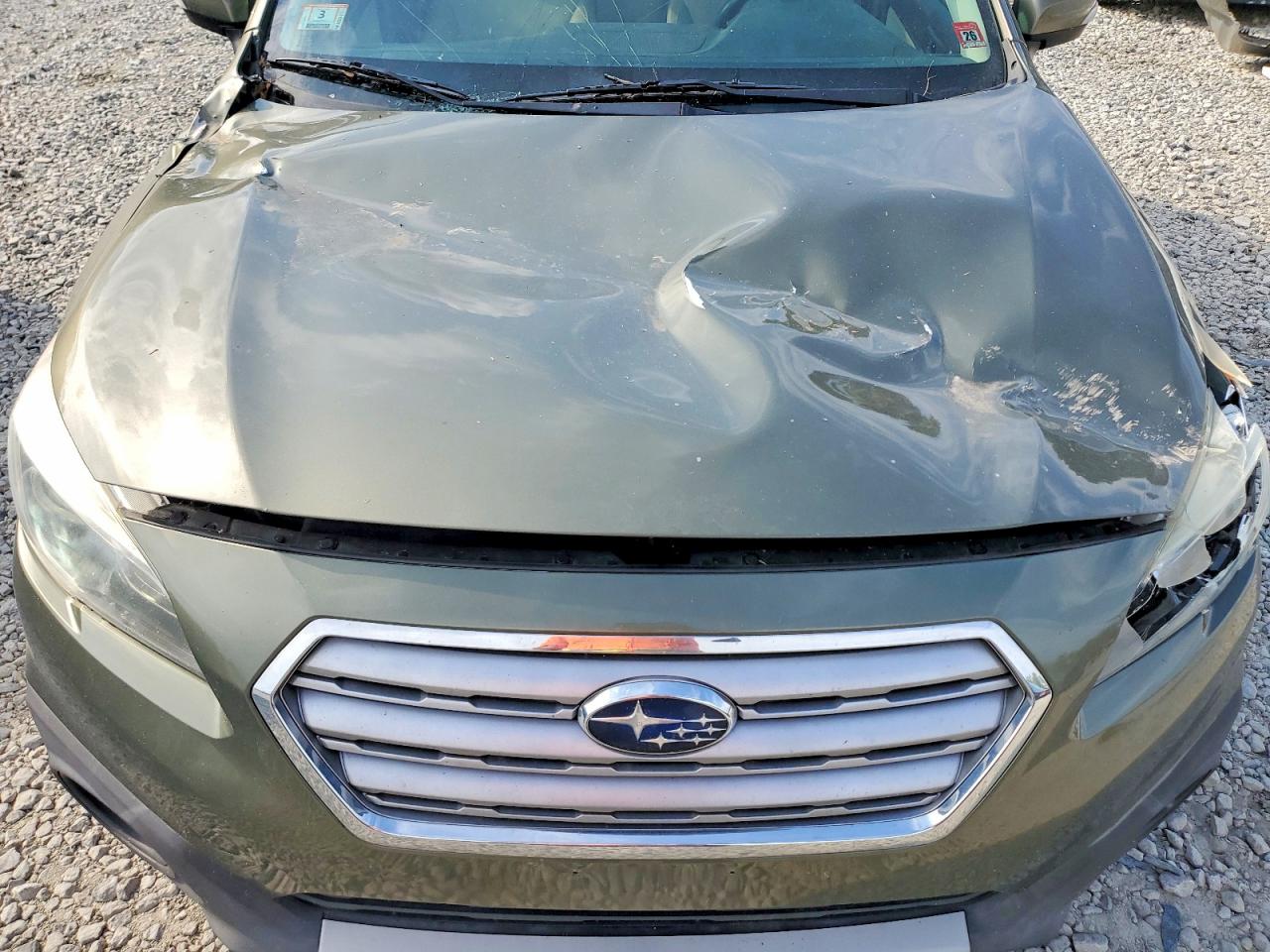 2015 Subaru Outback 3.6r Limited Green vin: 4S4BSELC9F3297875