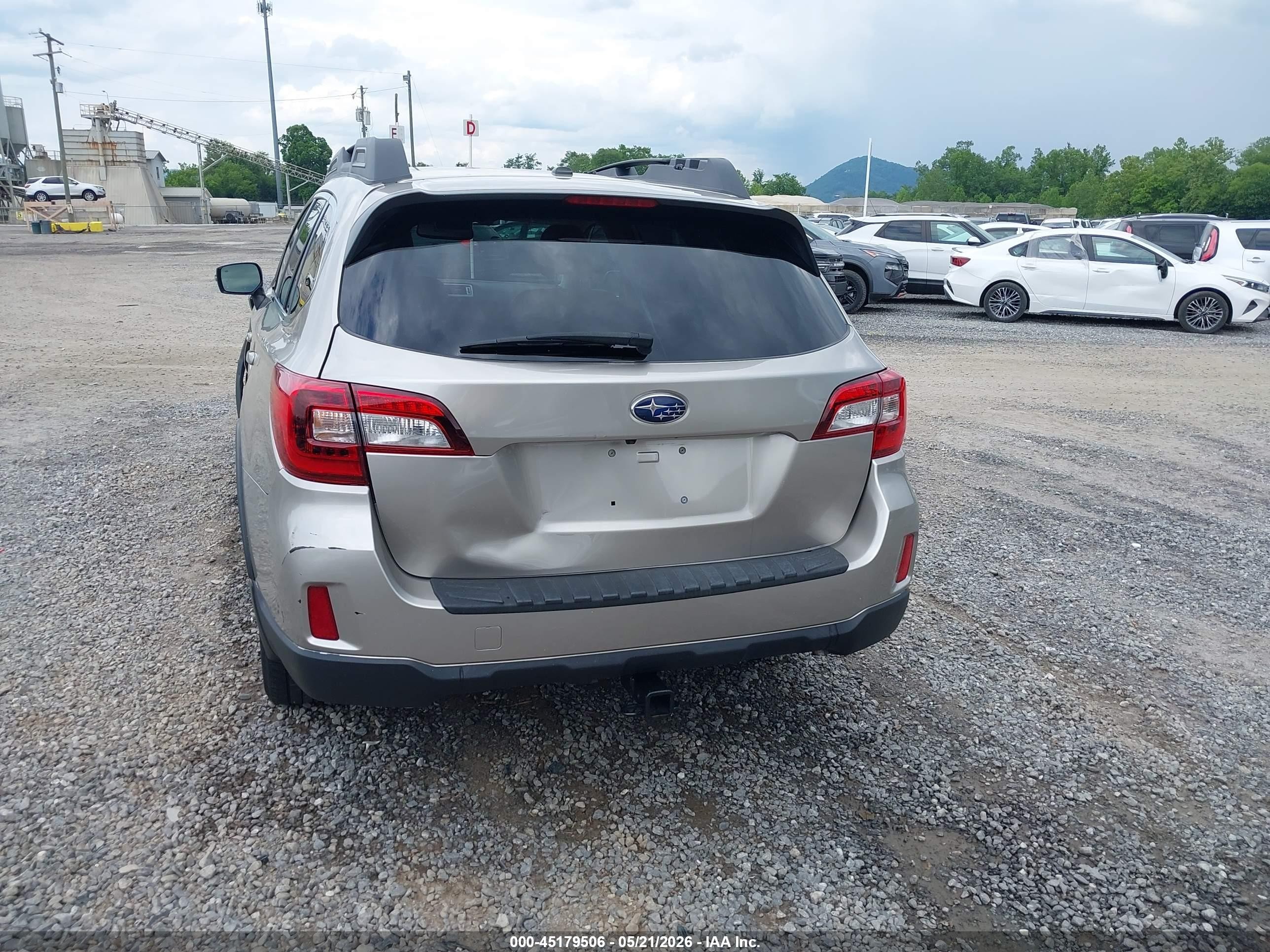 2015 Subaru Outback 3.6r Limited Beige vin: 4S4BSENC0F3339931