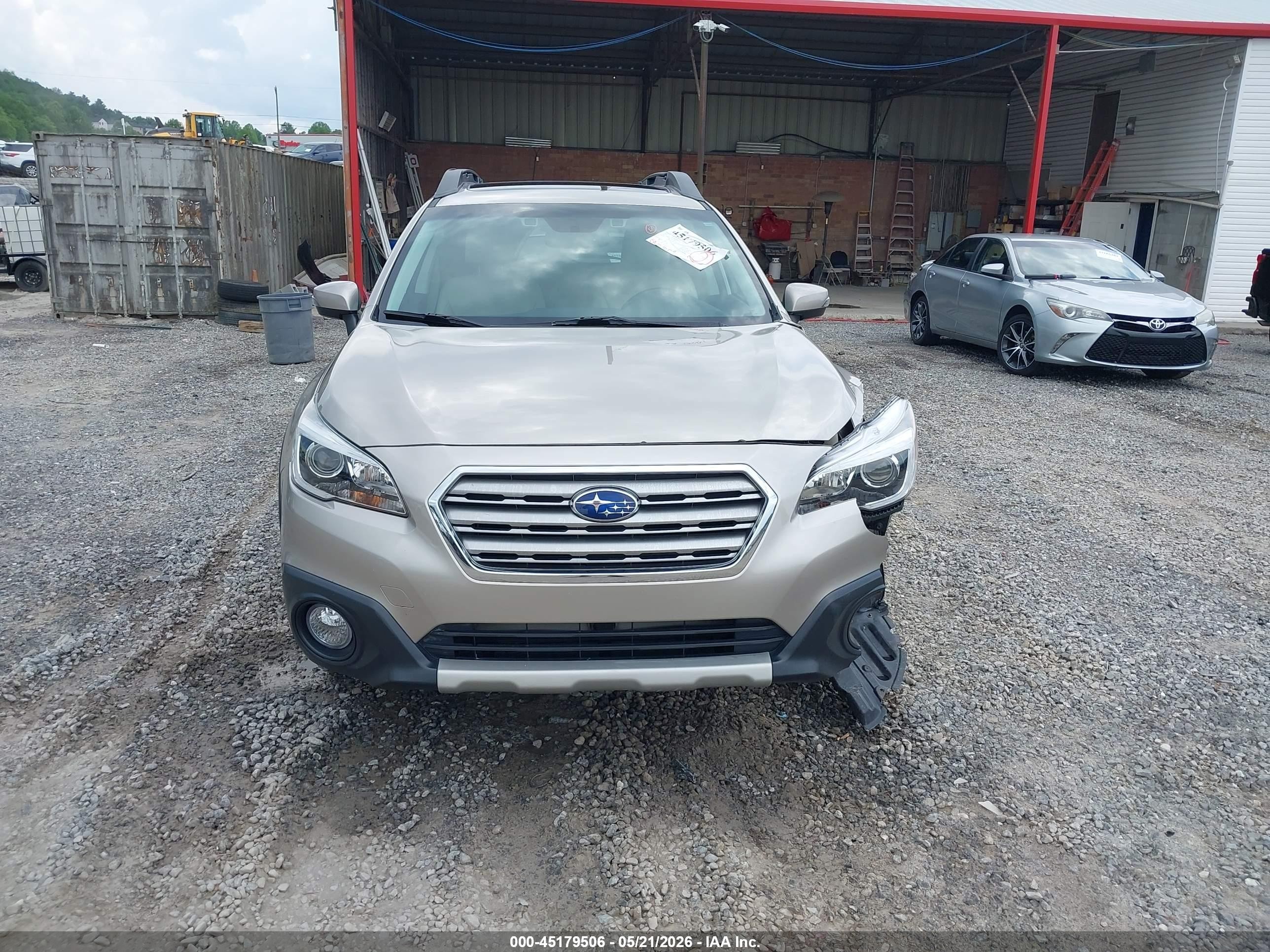 2015 Subaru Outback 3.6r Limited Beige vin: 4S4BSENC0F3339931