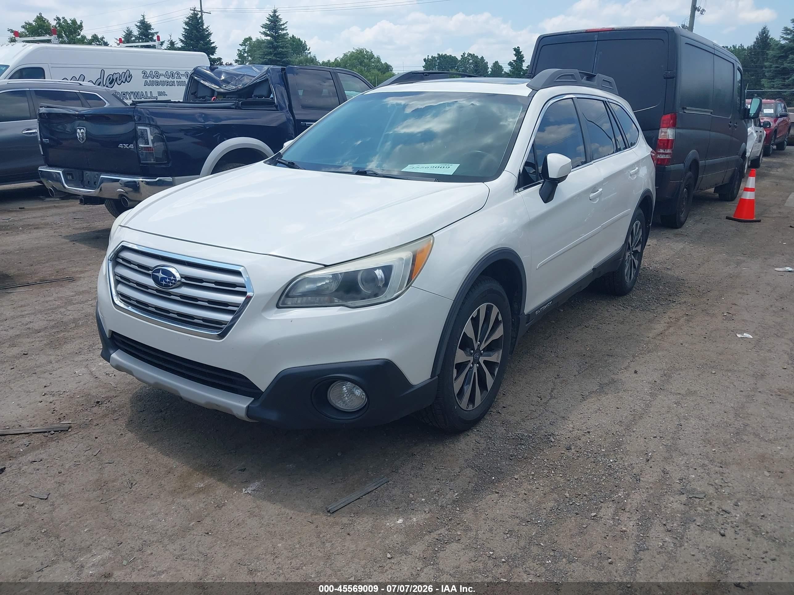 2015 Subaru Outback 3.6r Limited Белый vin: 4S4BSENC1F3278699