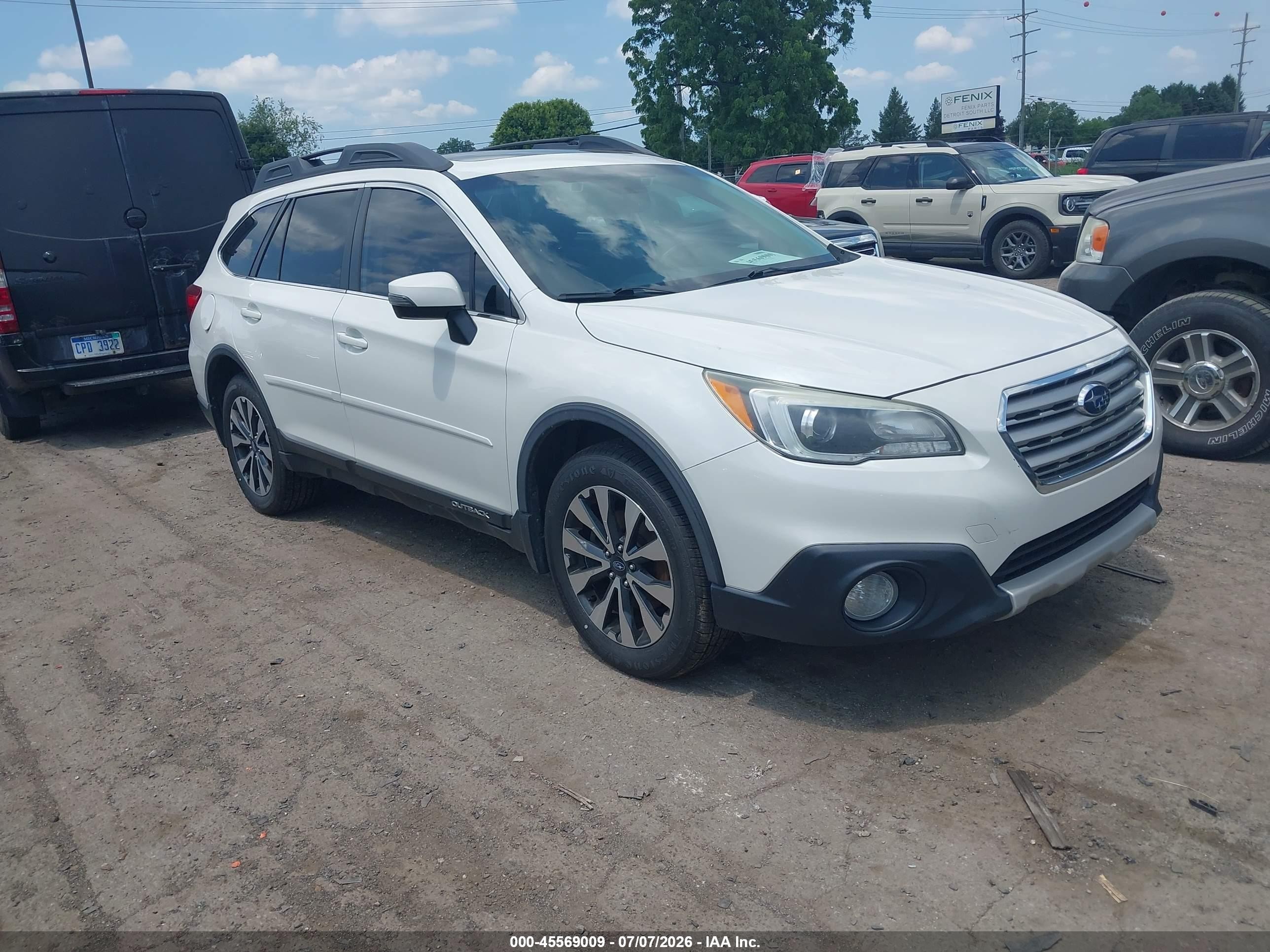 2015 Subaru Outback 3.6r Limited Белый vin: 4S4BSENC1F3278699