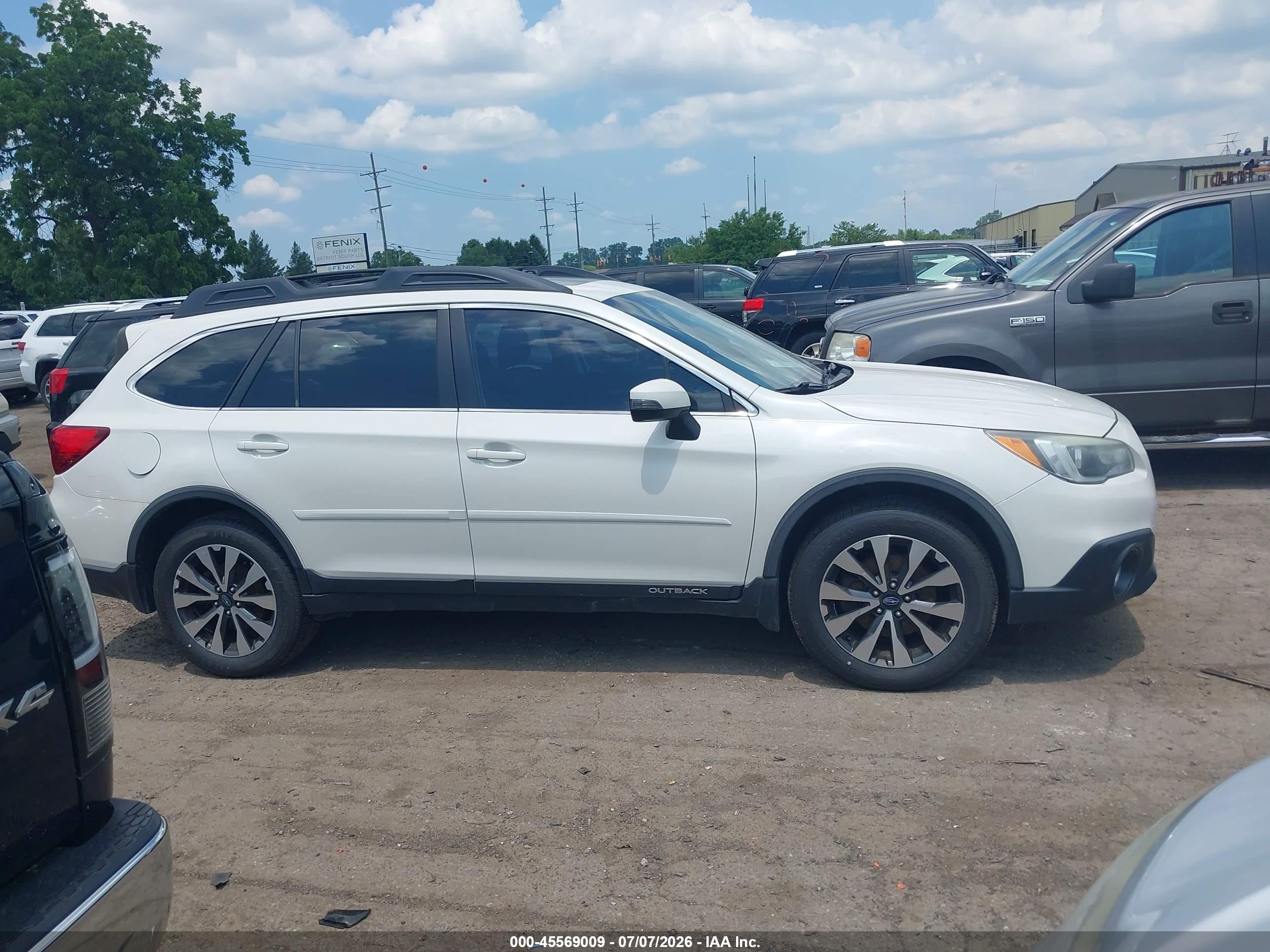 2015 Subaru Outback 3.6r Limited Белый vin: 4S4BSENC1F3278699