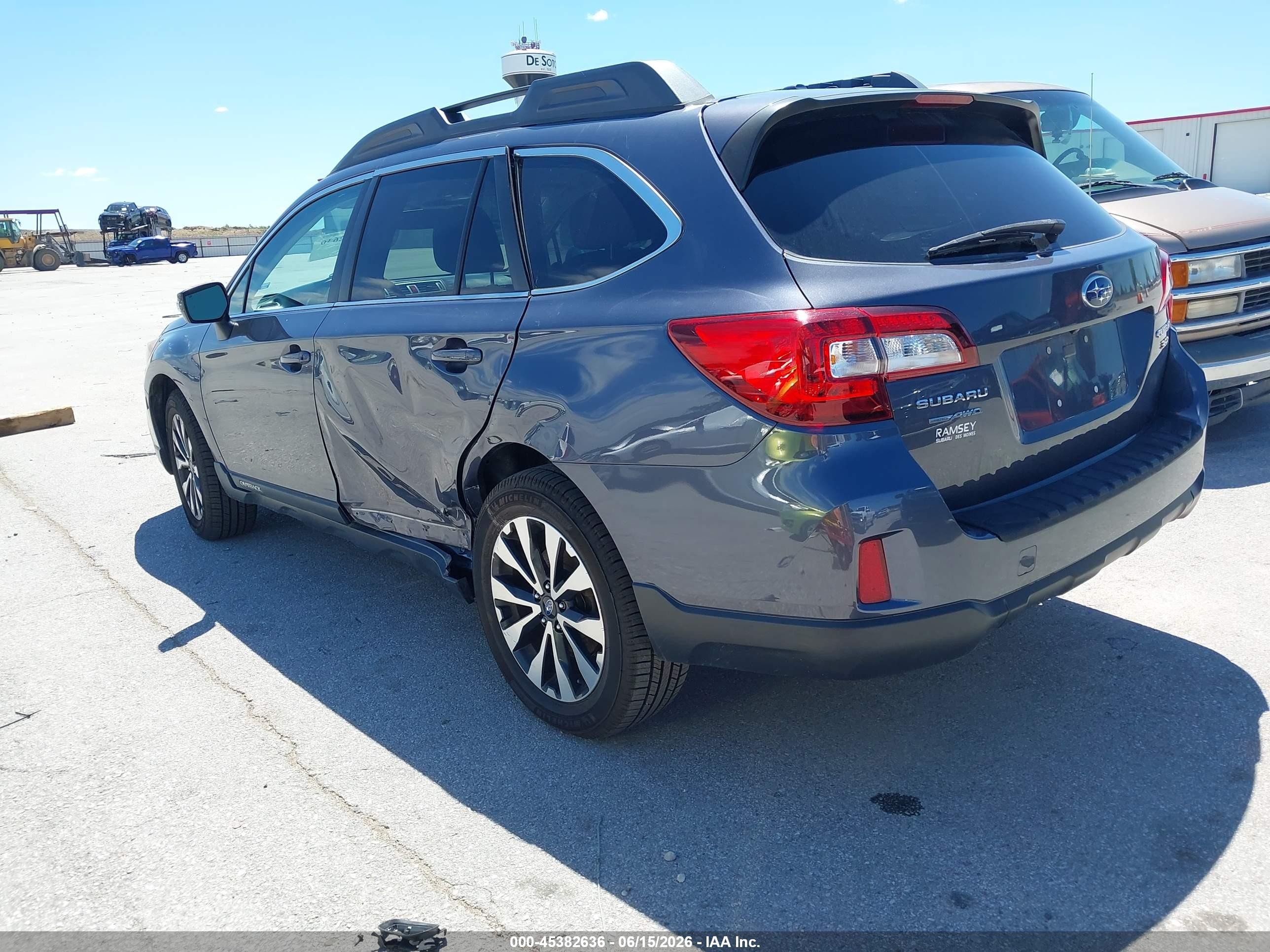 2015 Subaru Outback 3.6r Limited Gray vin: 4S4BSENC1F3287371