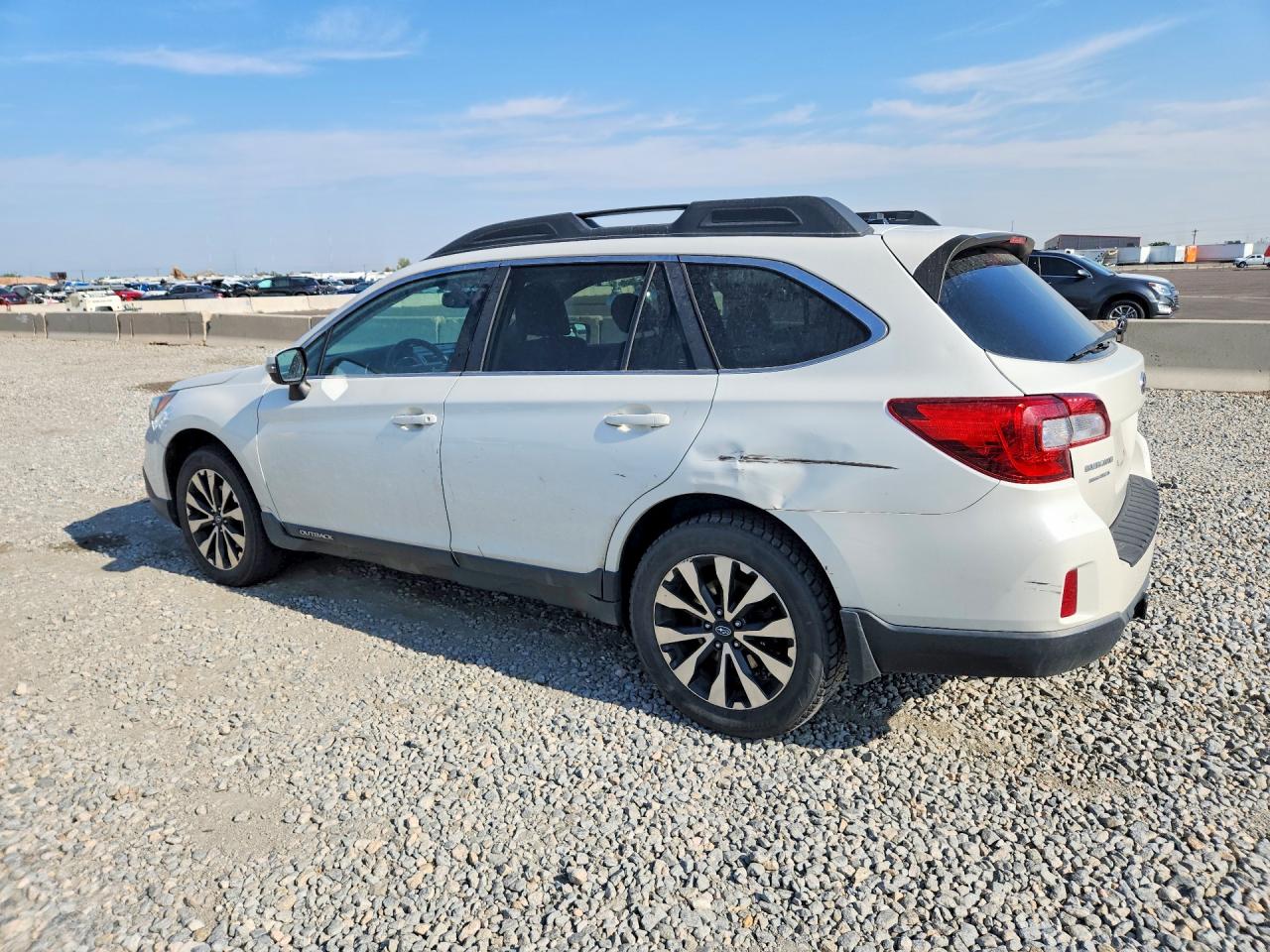 2015 Subaru Outback 3.6r Limited Белый vin: 4S4BSENC1F3331577